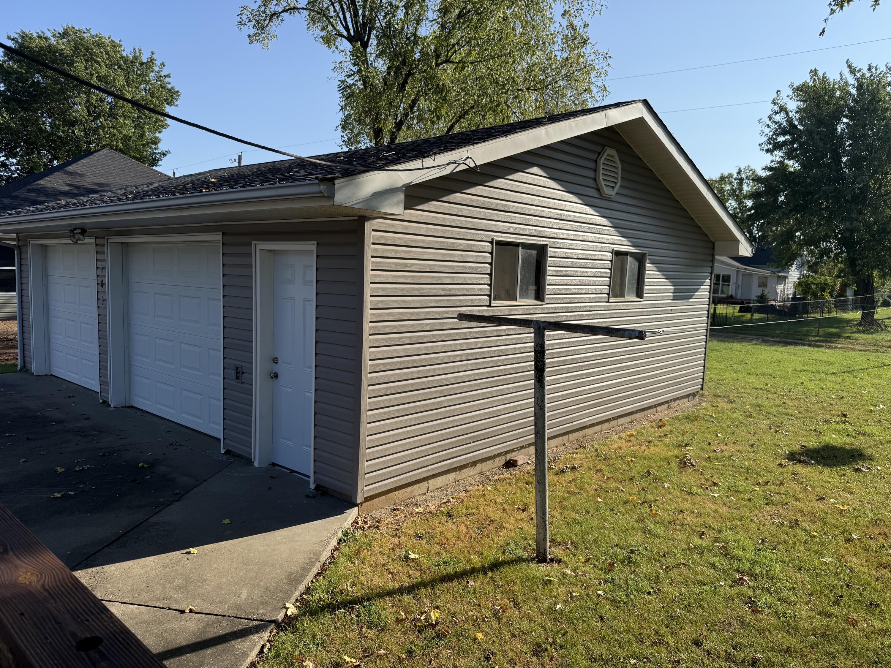 809 Irwin Street Property Photo 20