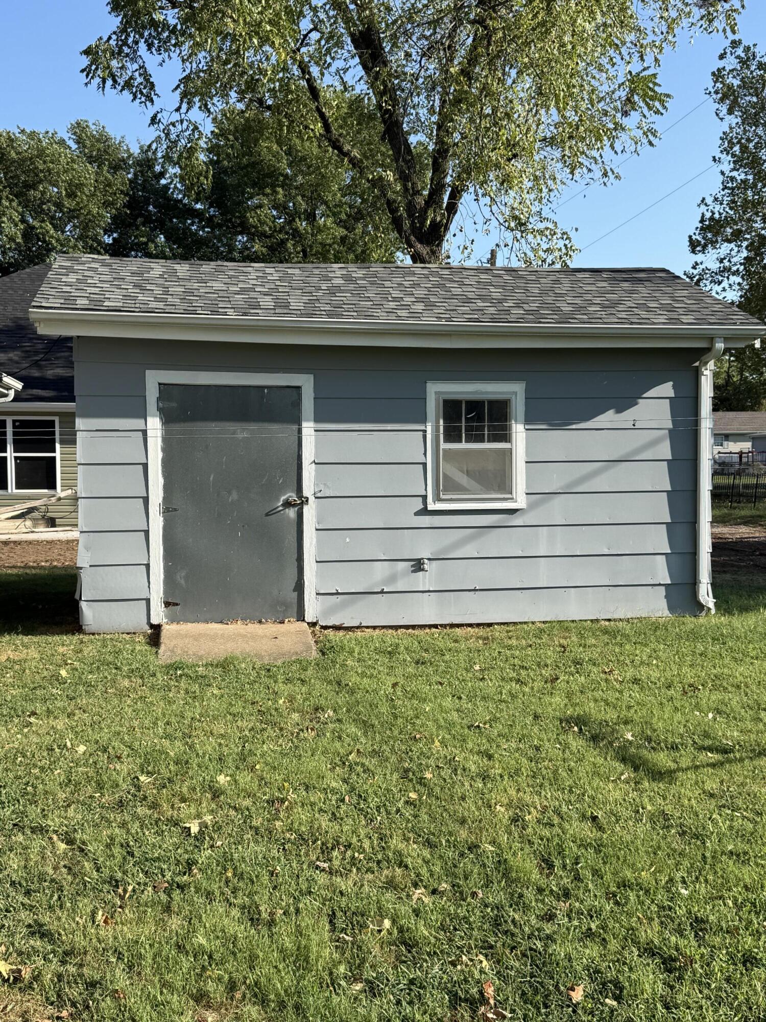 809 Irwin Street Property Photo 21