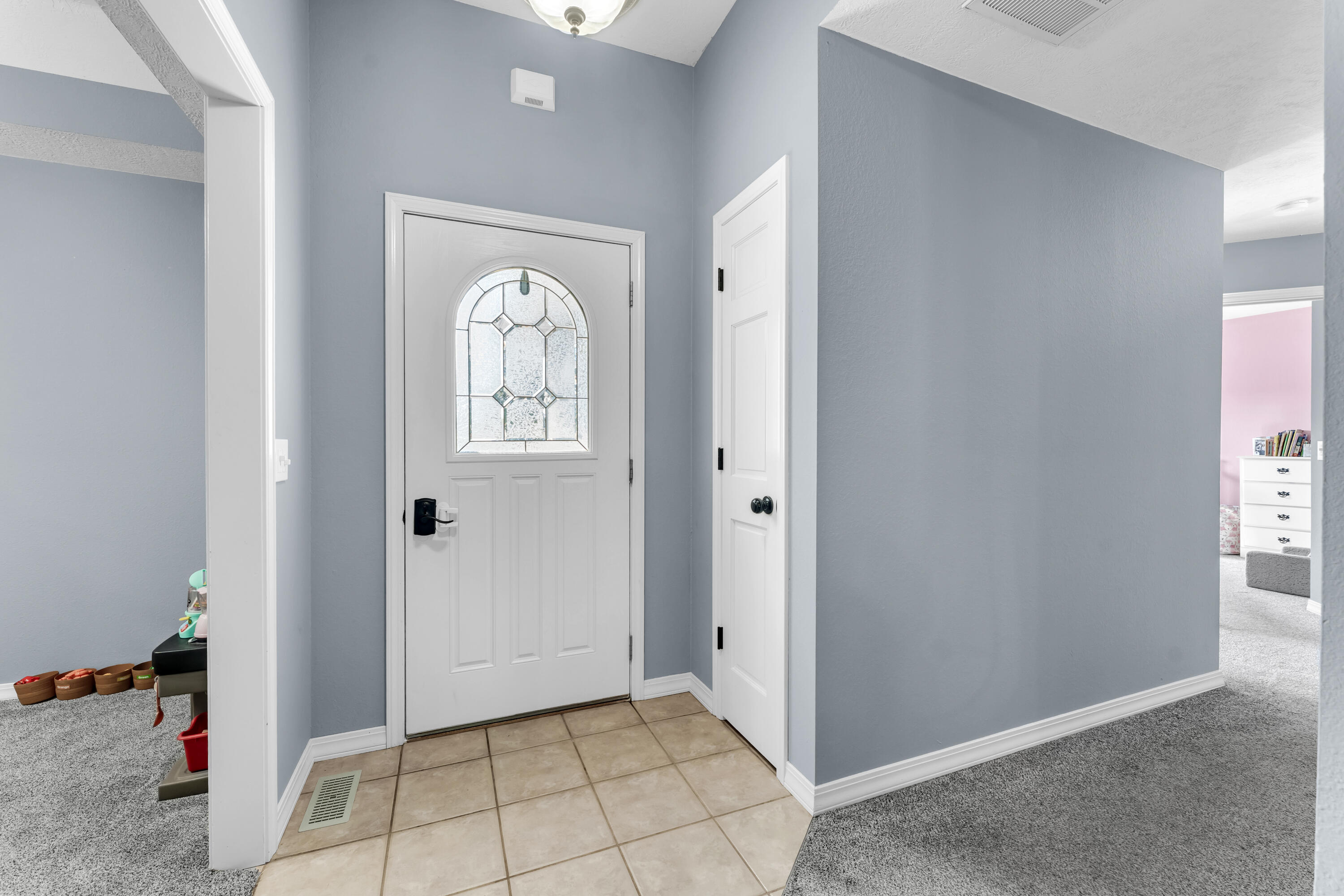 1407 Raspberry Court Property Photo 4