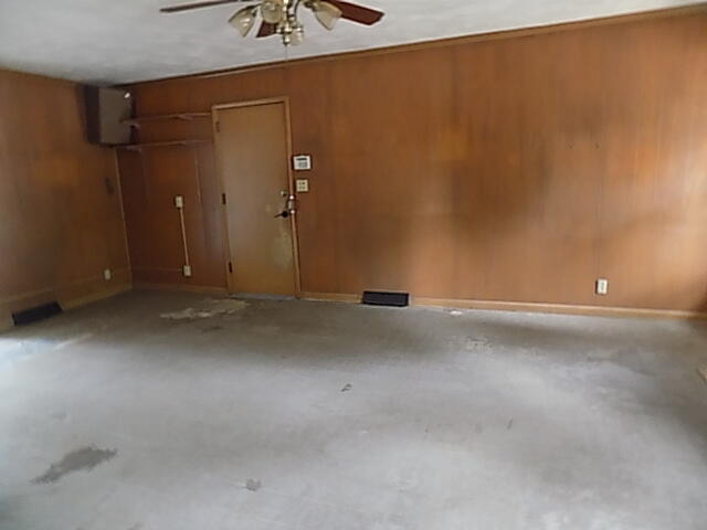 606 East Wayland Street Property Photo 6