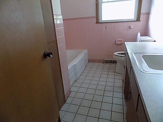 606 East Wayland Street Property Photo 12