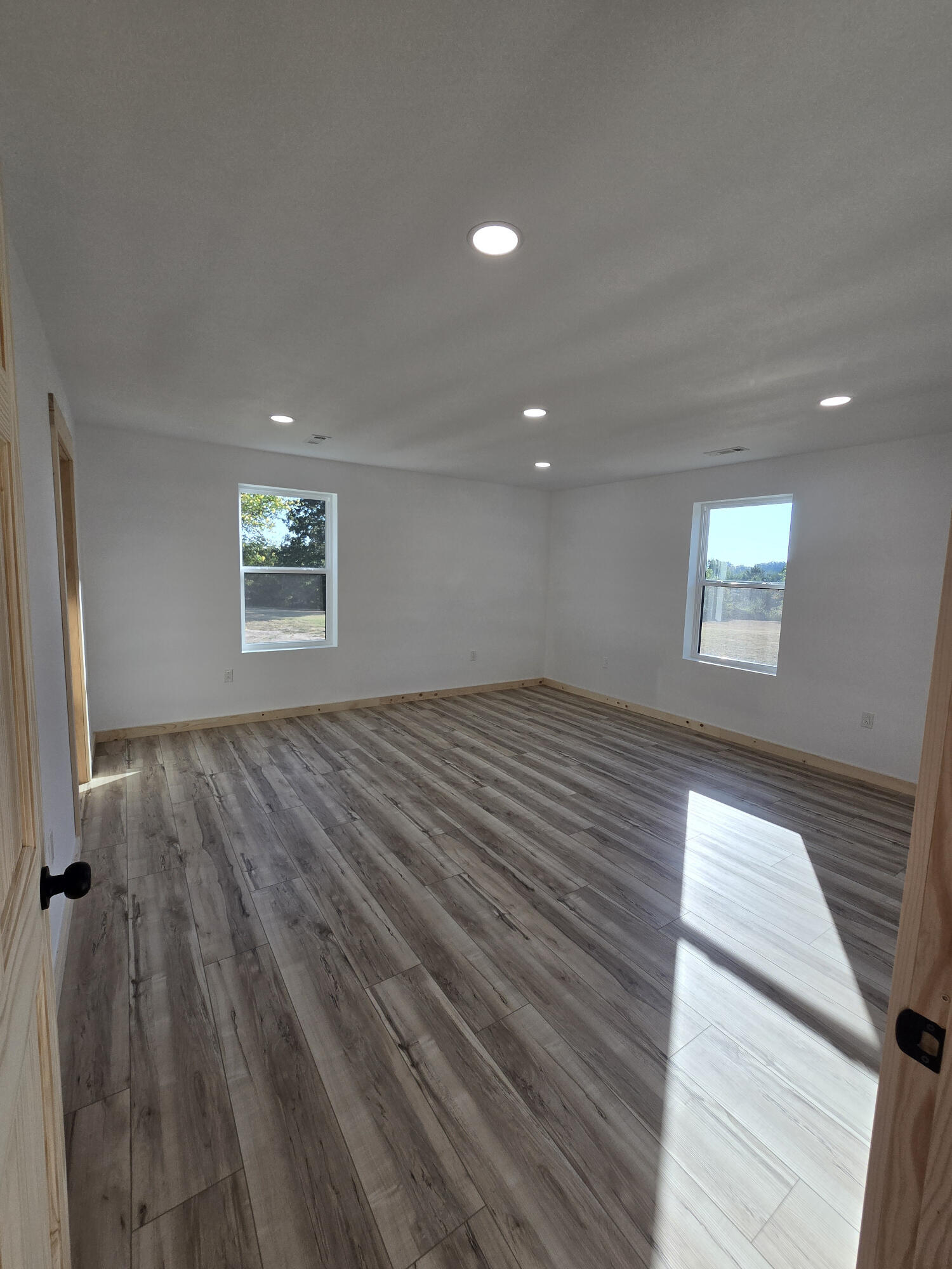 4513 State Road North Property Photo 13