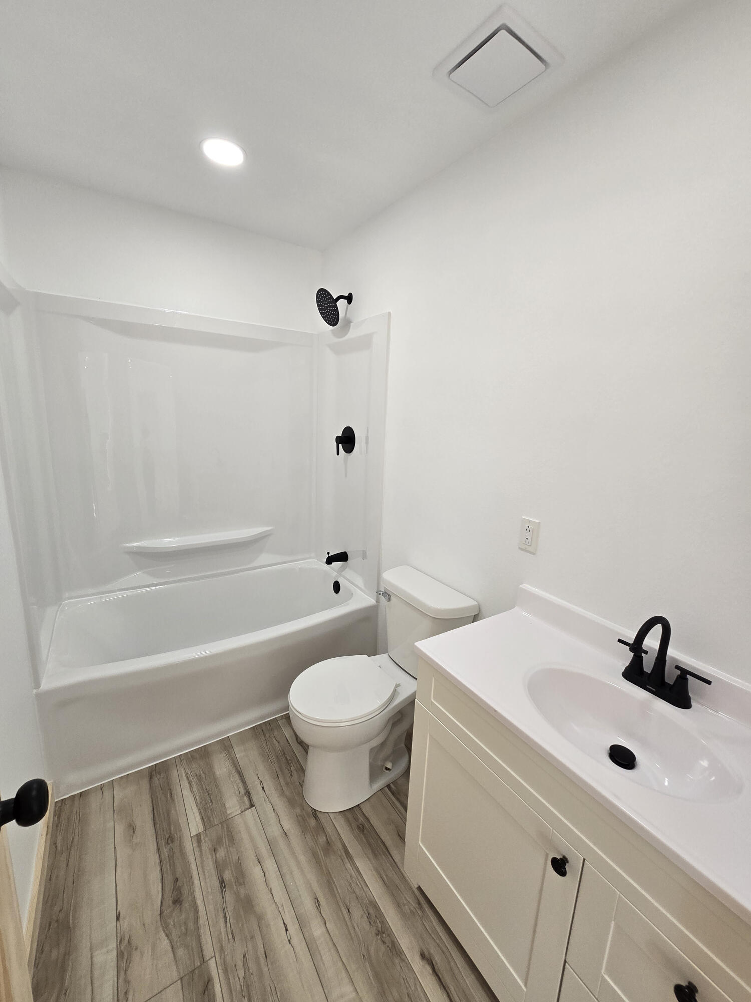 4513 State Road North Property Photo 23