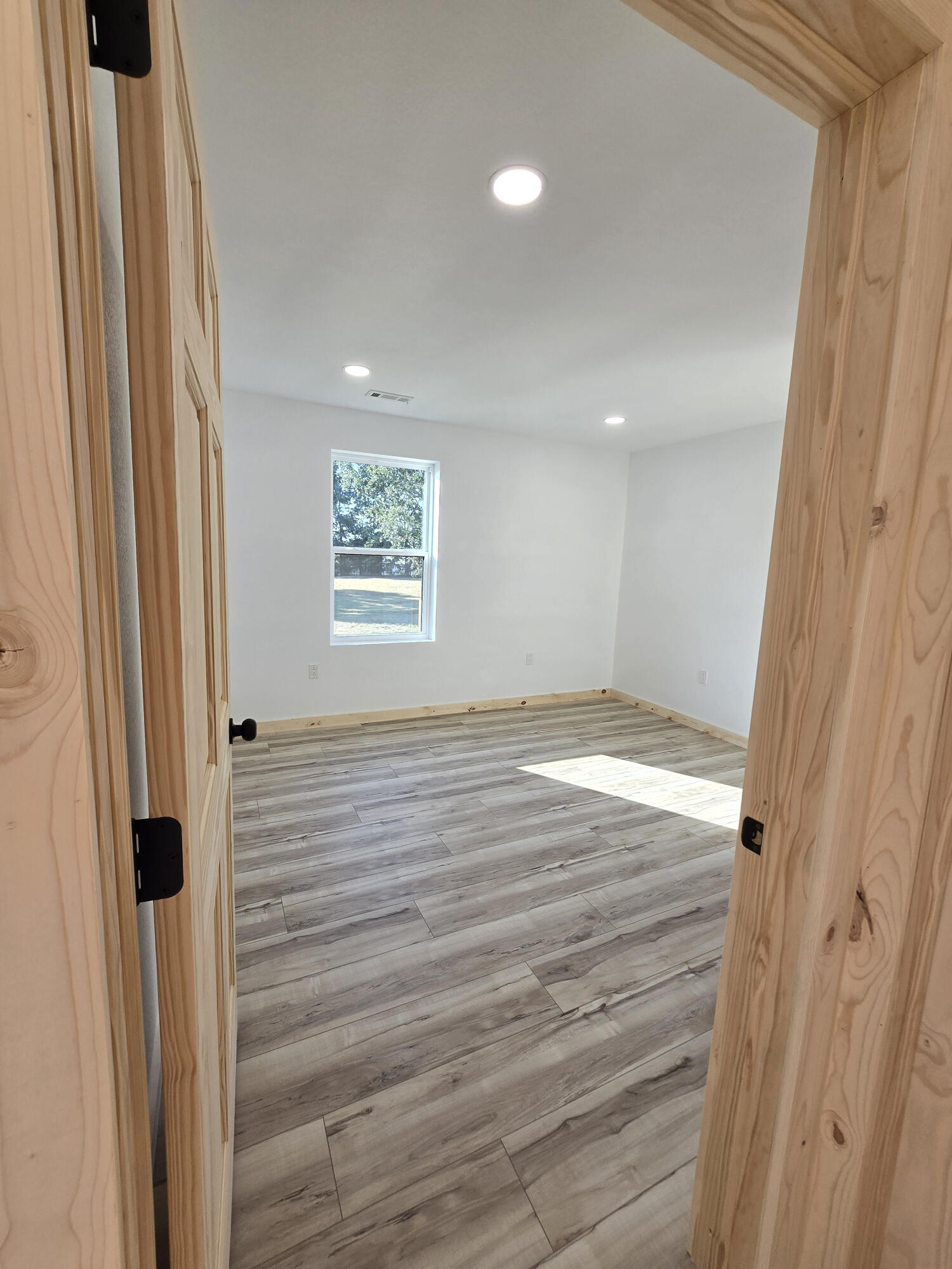 4513 State Road North Property Photo 26