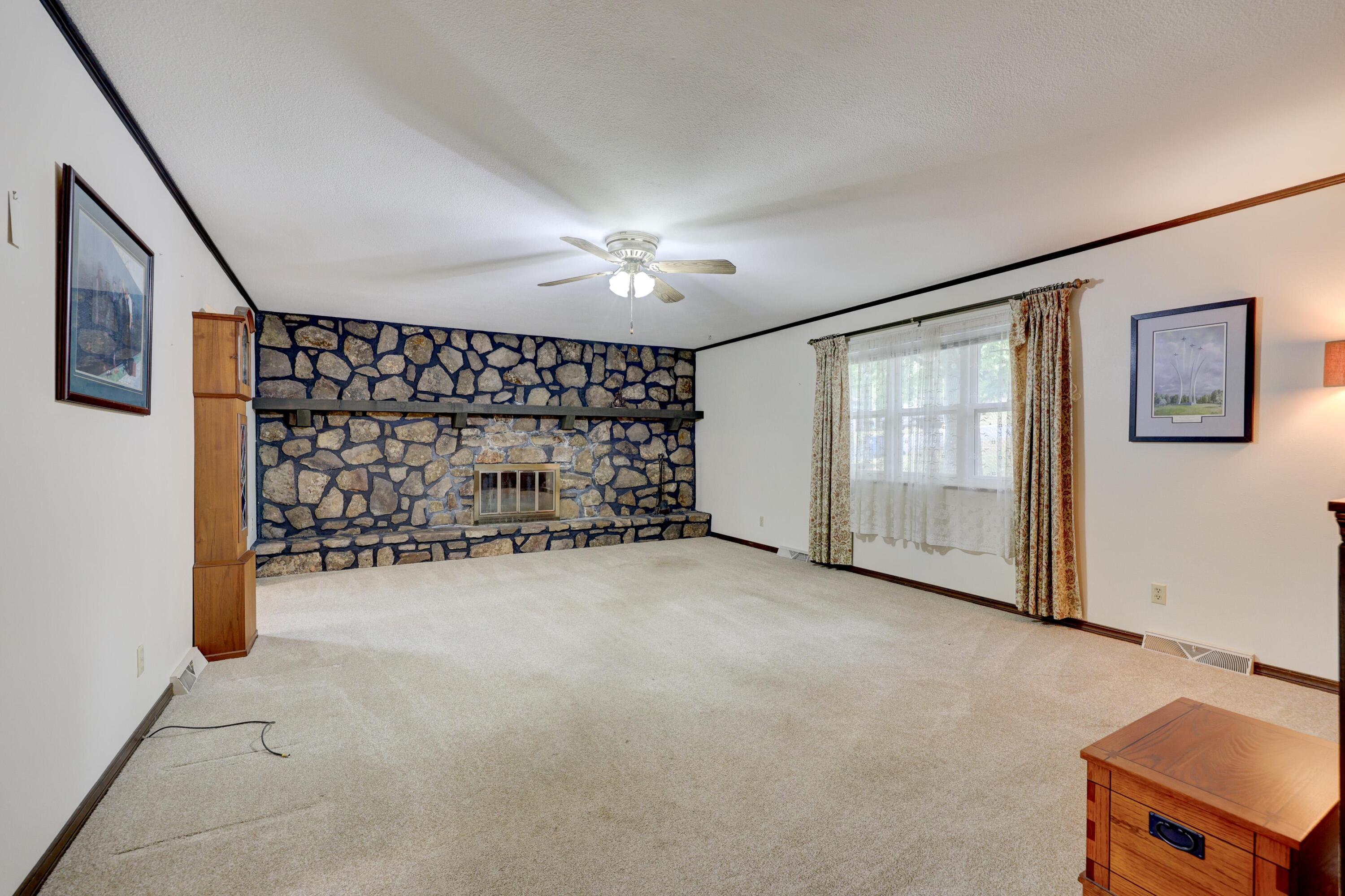 616 Joy Street Property Photo 4