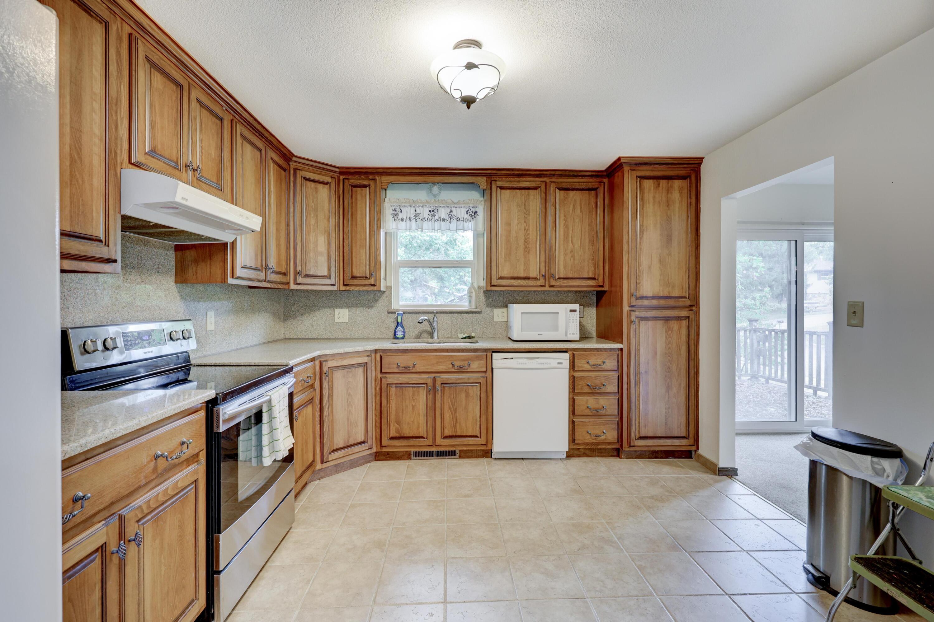 616 Joy Street Property Photo 12