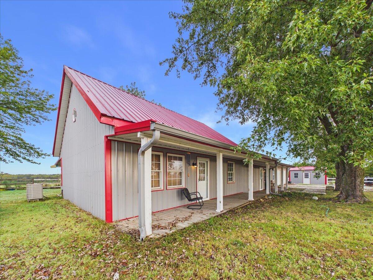 16790 Highway B Property Photo 6
