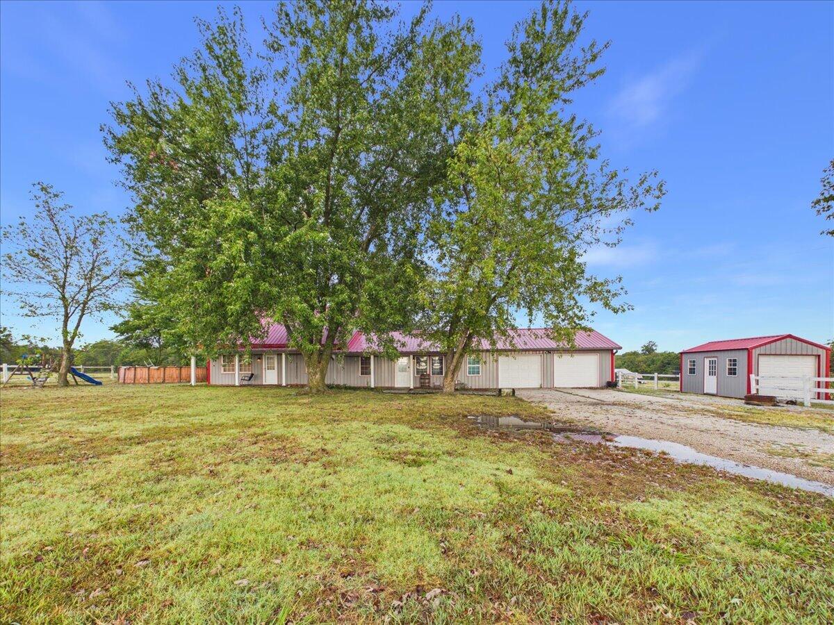 16790 Highway B Property Photo 7