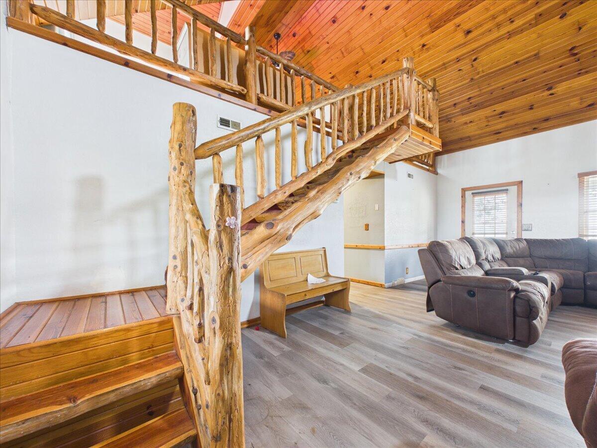 16790 Highway B Property Photo 12