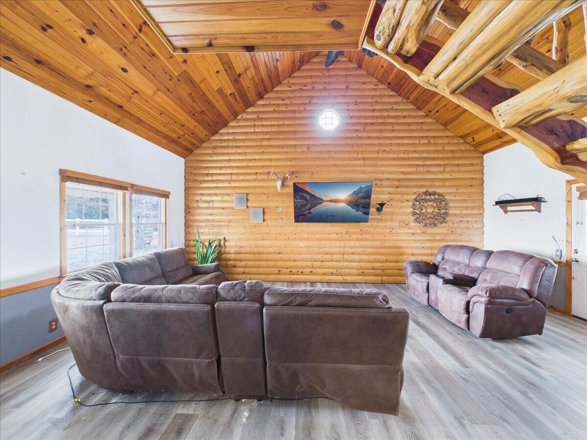 16790 Highway B Property Photo 16
