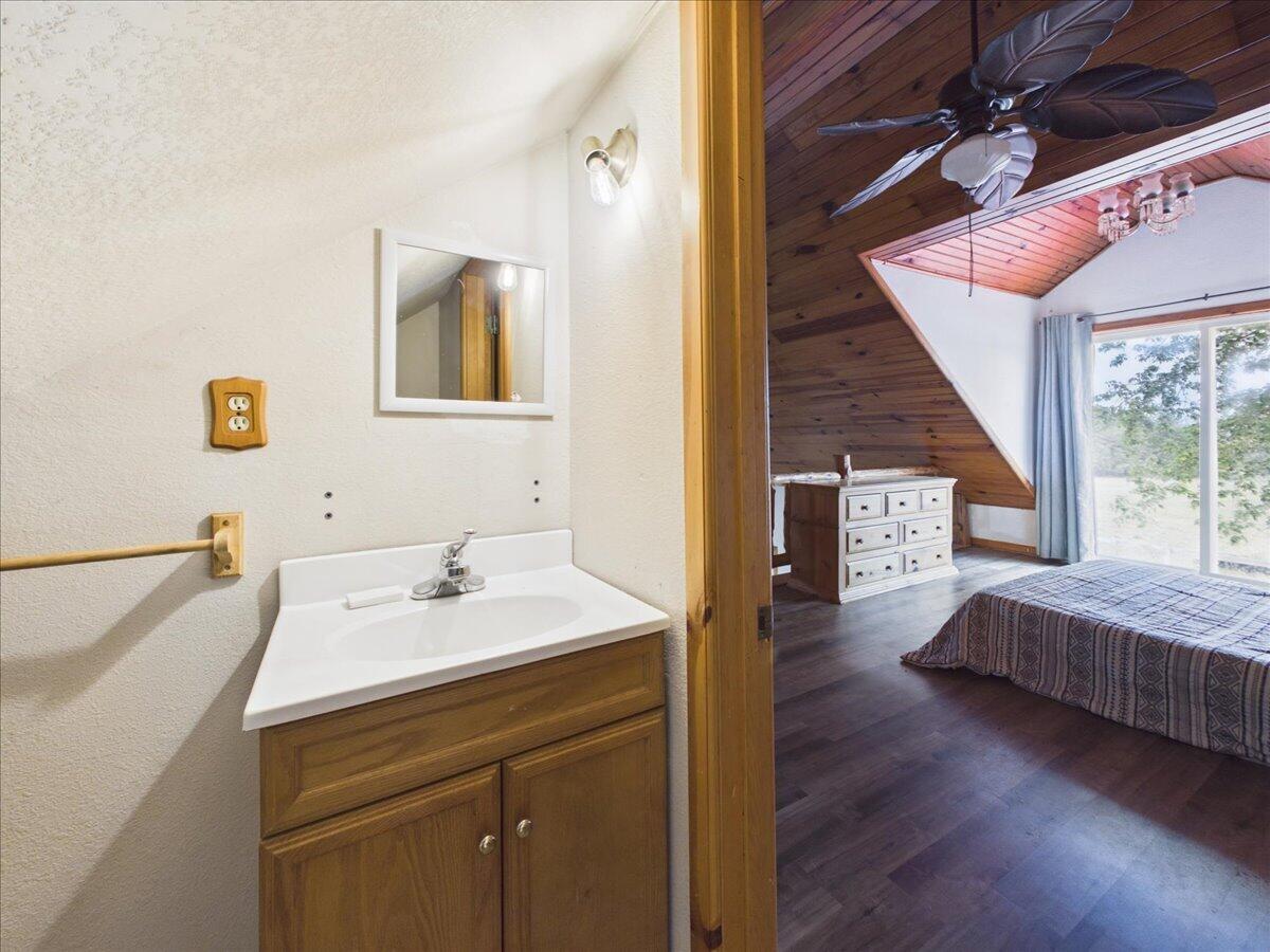 16790 Highway B Property Photo 28