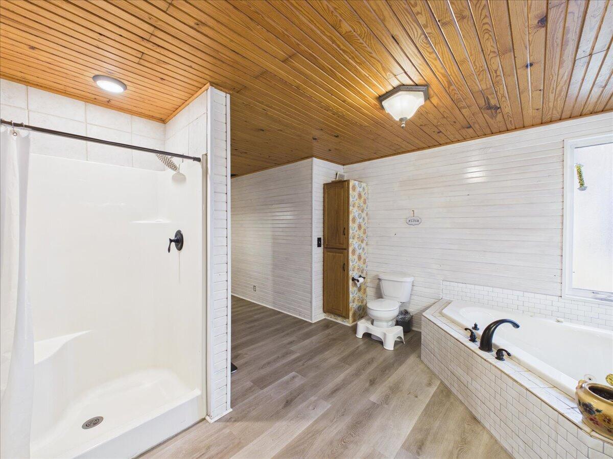 16790 Highway B Property Photo 38