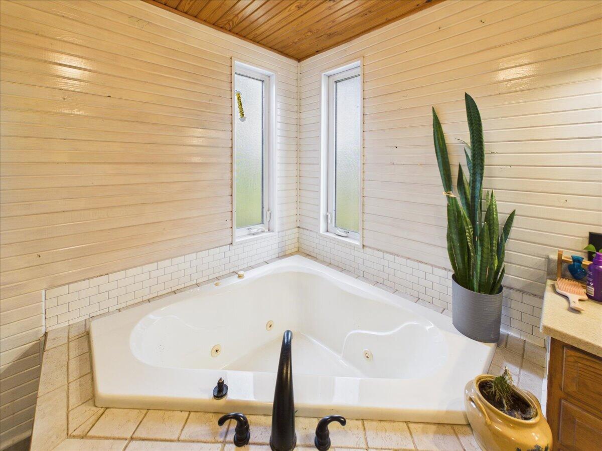 16790 Highway B Property Photo 39