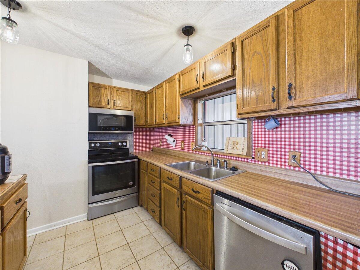 16790 Highway B Property Photo 53