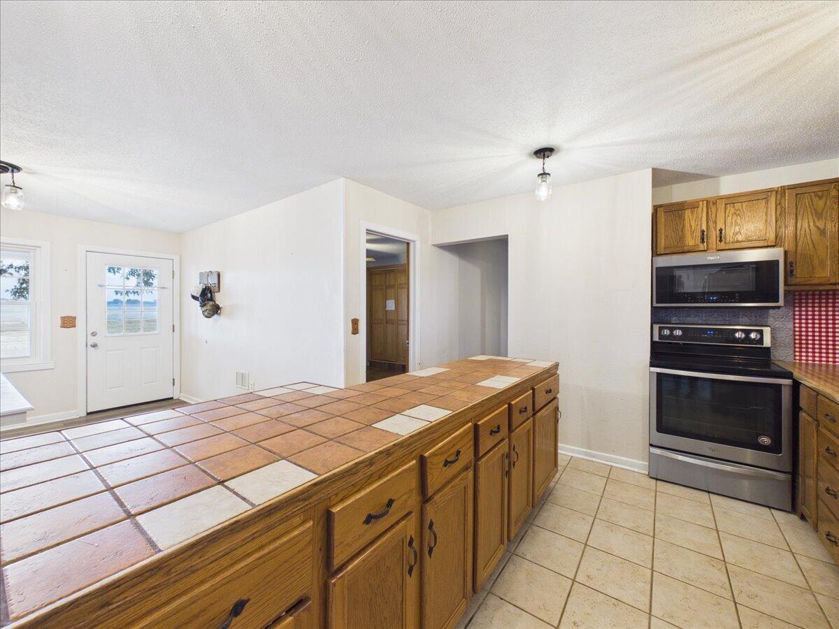 16790 Highway B Property Photo 55