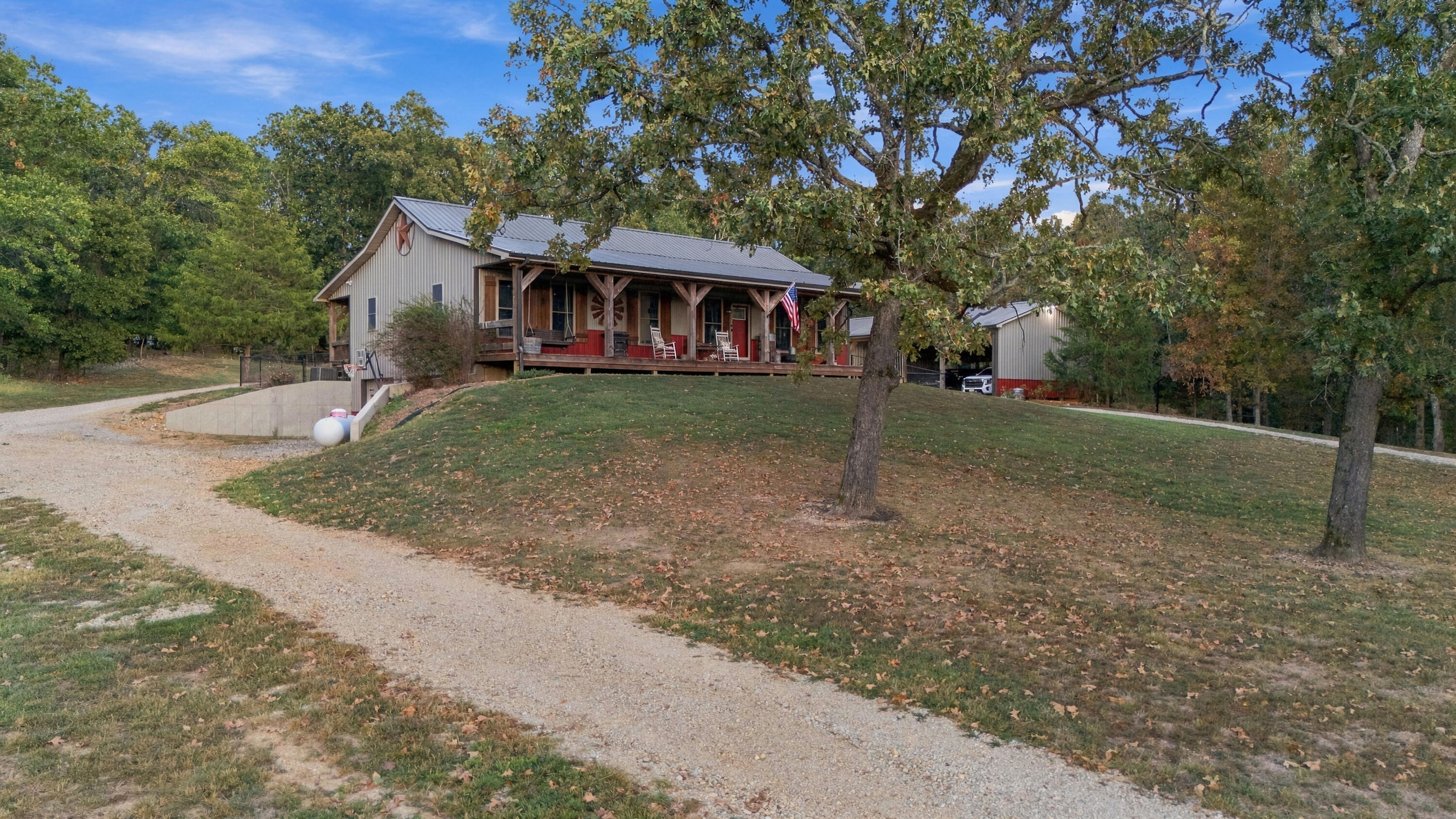 7942 County Road 2770 Property Photo 1