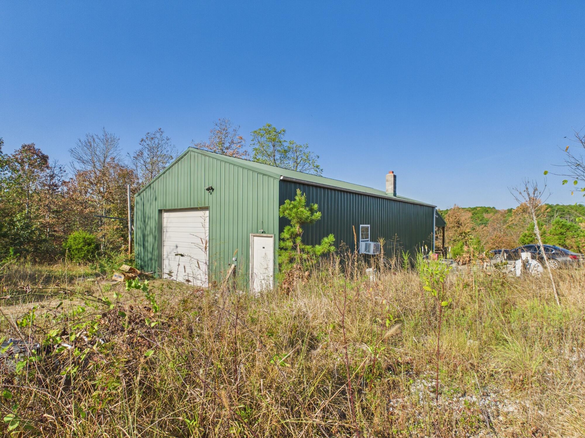 328 County Road 6600 Property Photo 15