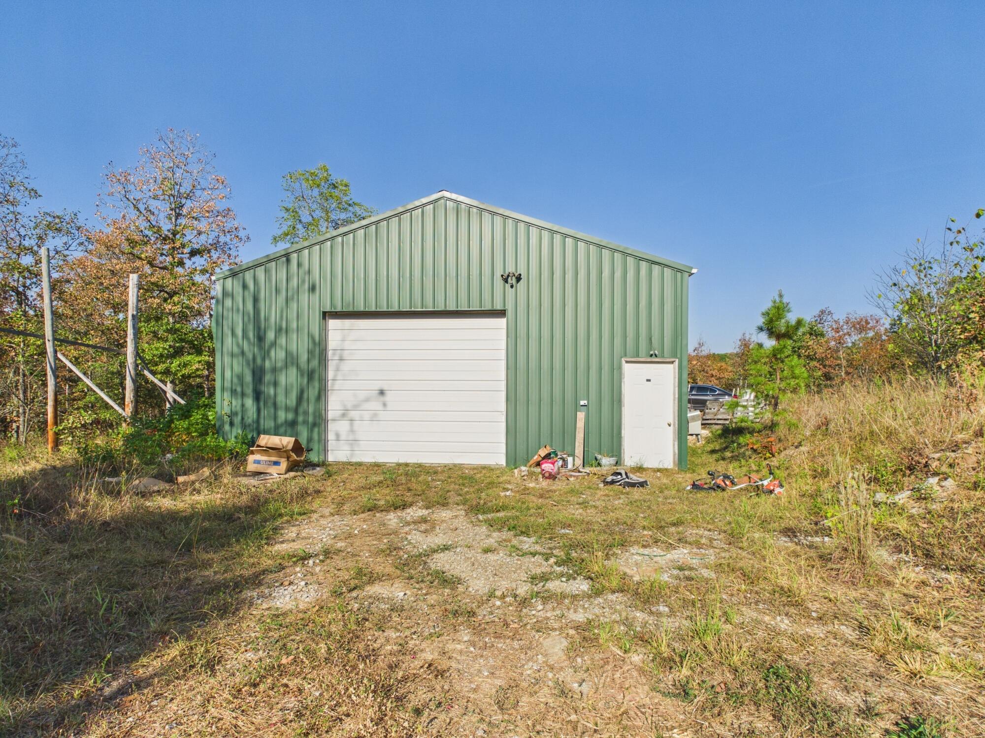 328 County Road 6600 Property Photo 16