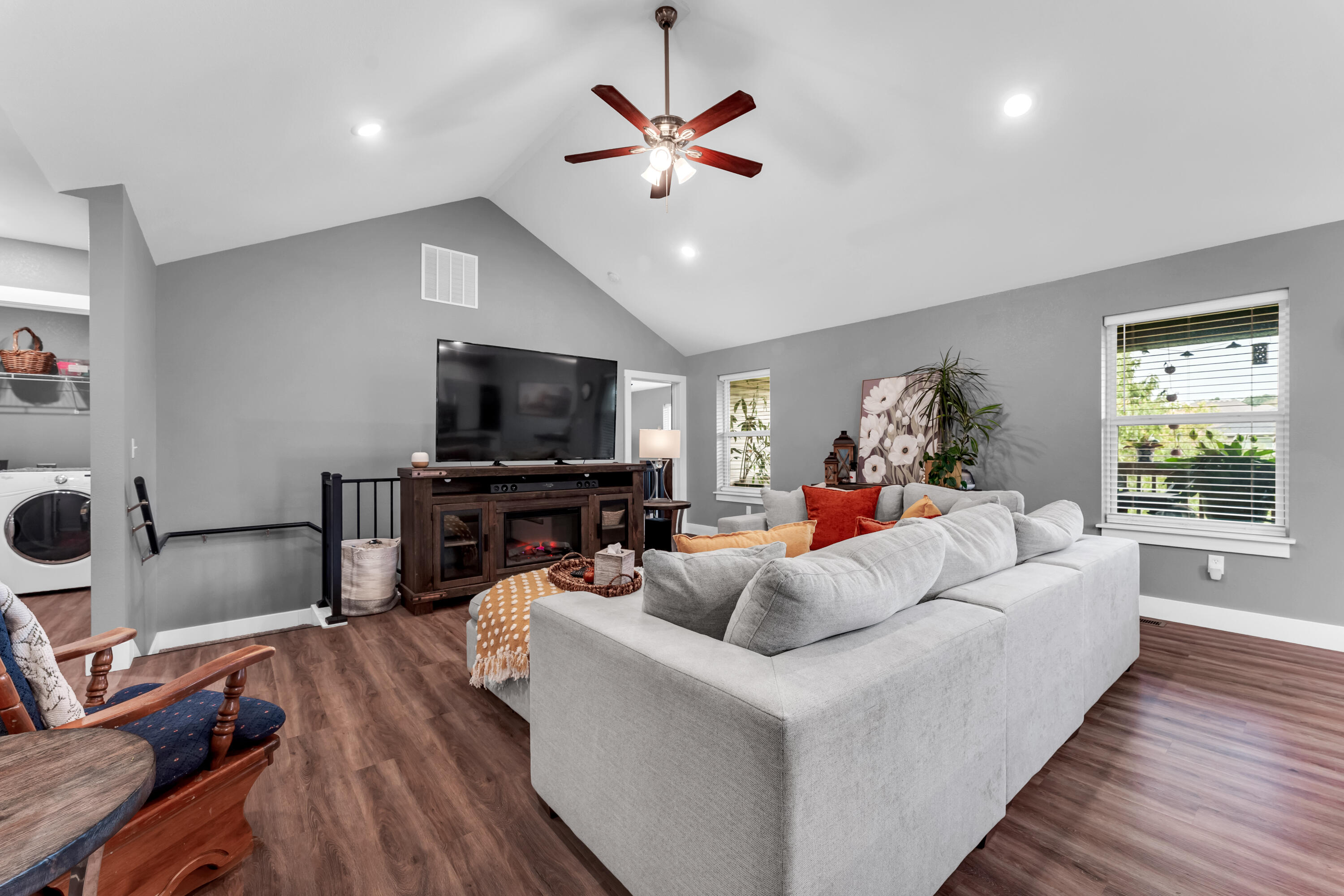 175 Sunrise Villa Drive Property Photo 10