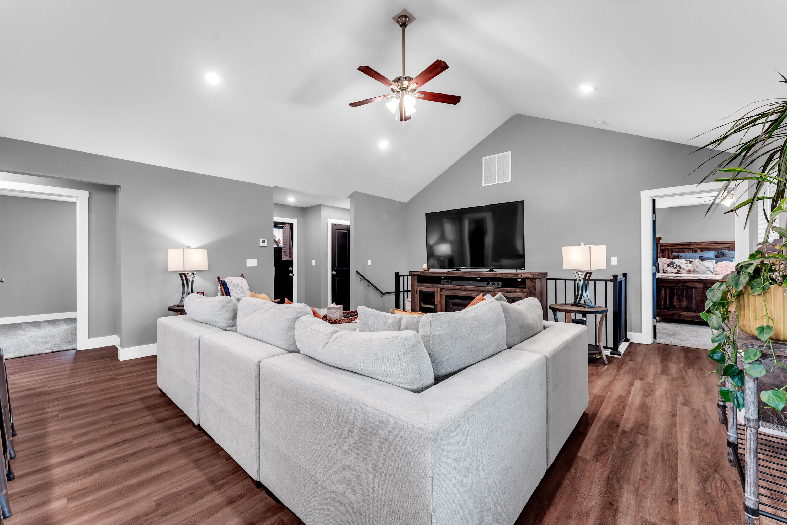 175 Sunrise Villa Drive Property Photo 11