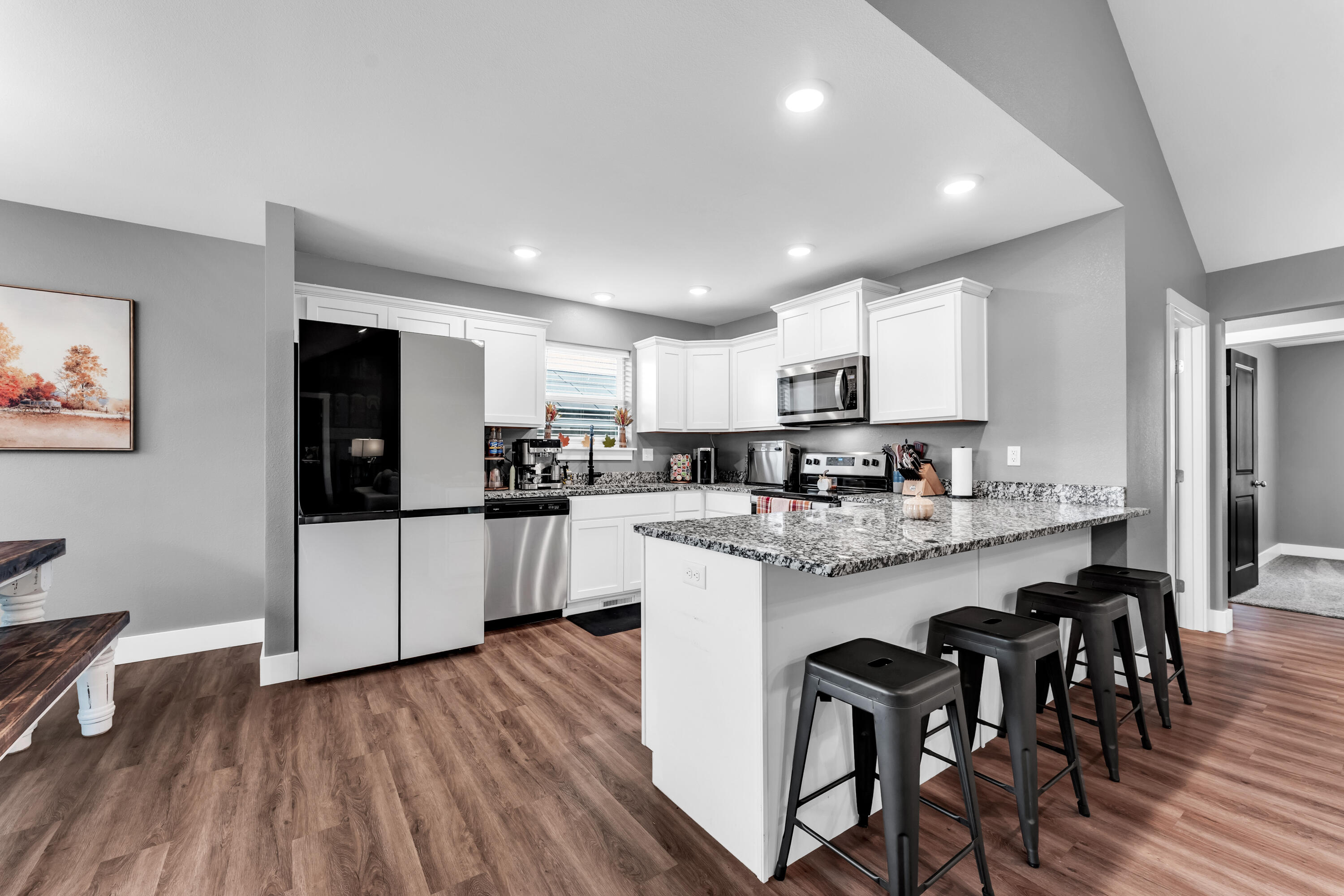 175 Sunrise Villa Drive Property Photo 12