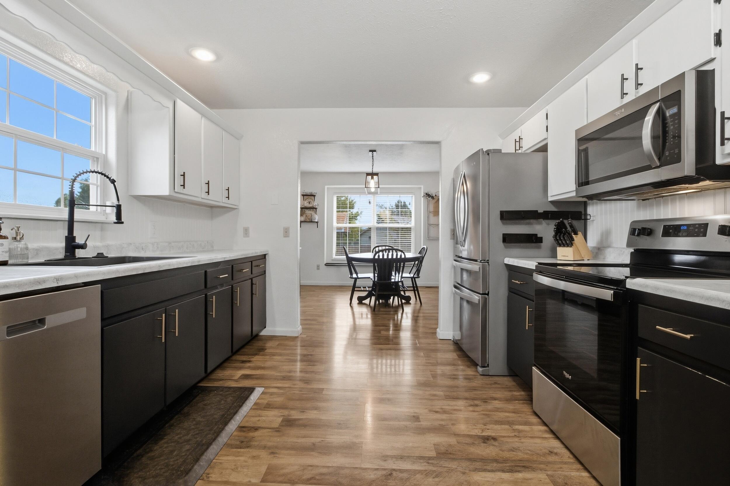 700 Robin Road Property Photo 15