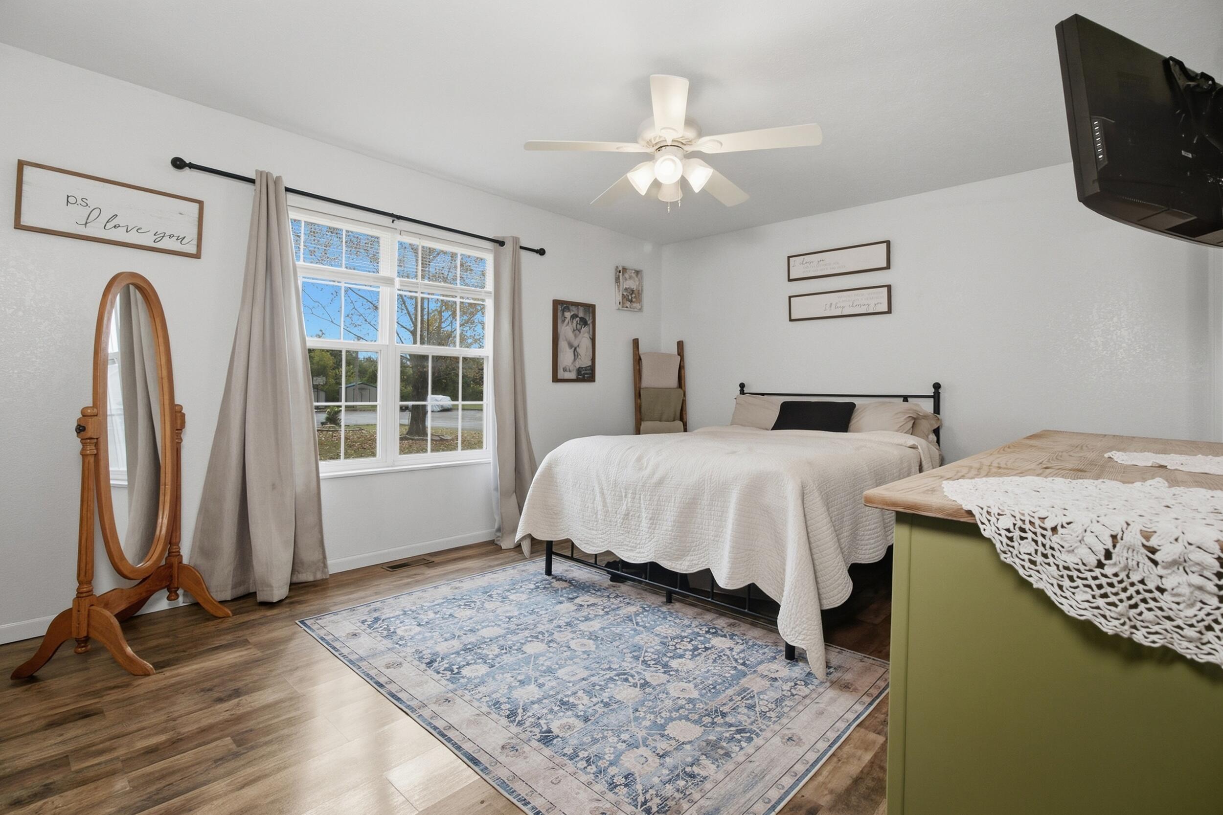 700 Robin Road Property Photo 17