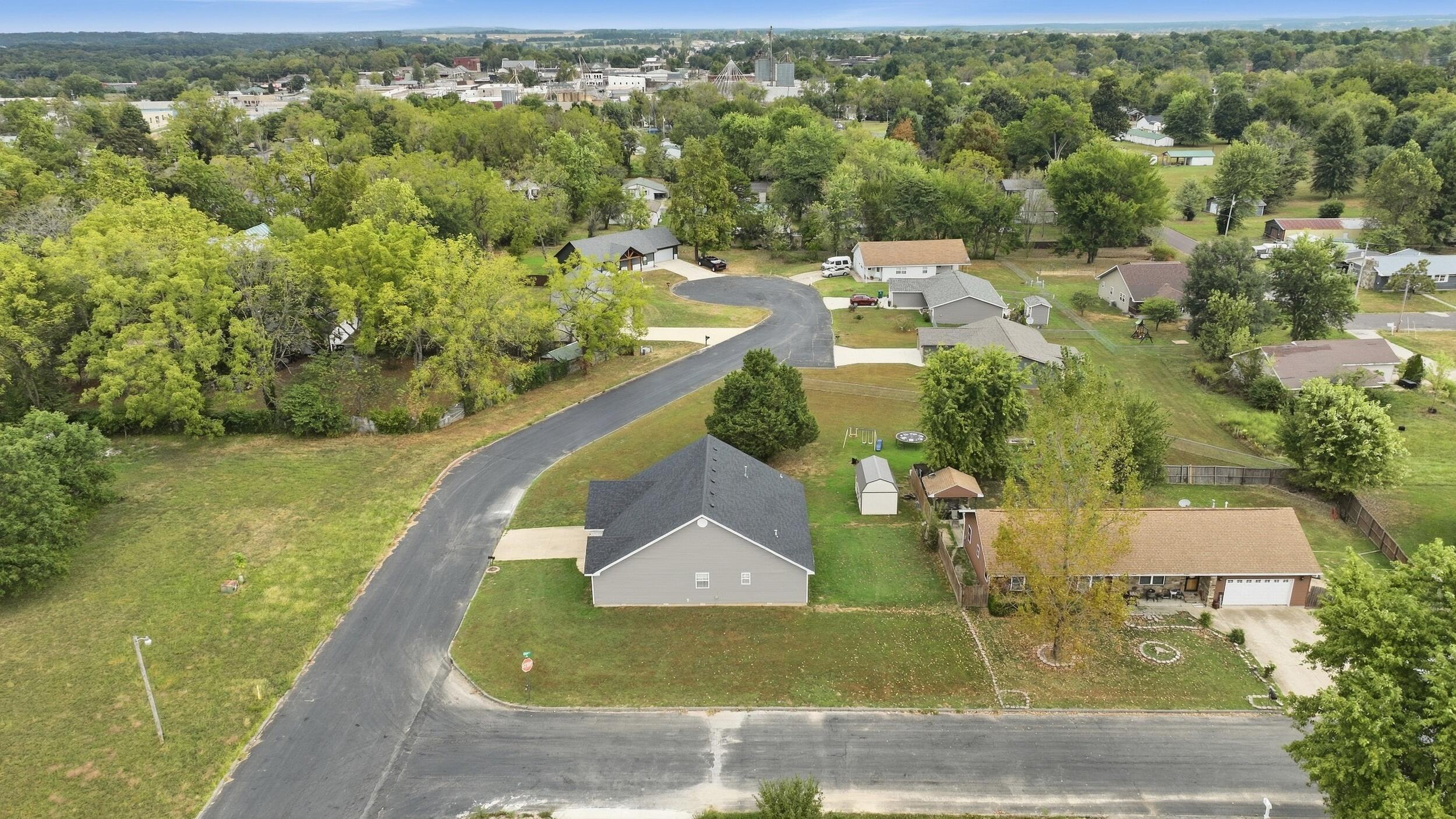 700 Robin Road Property Photo 31