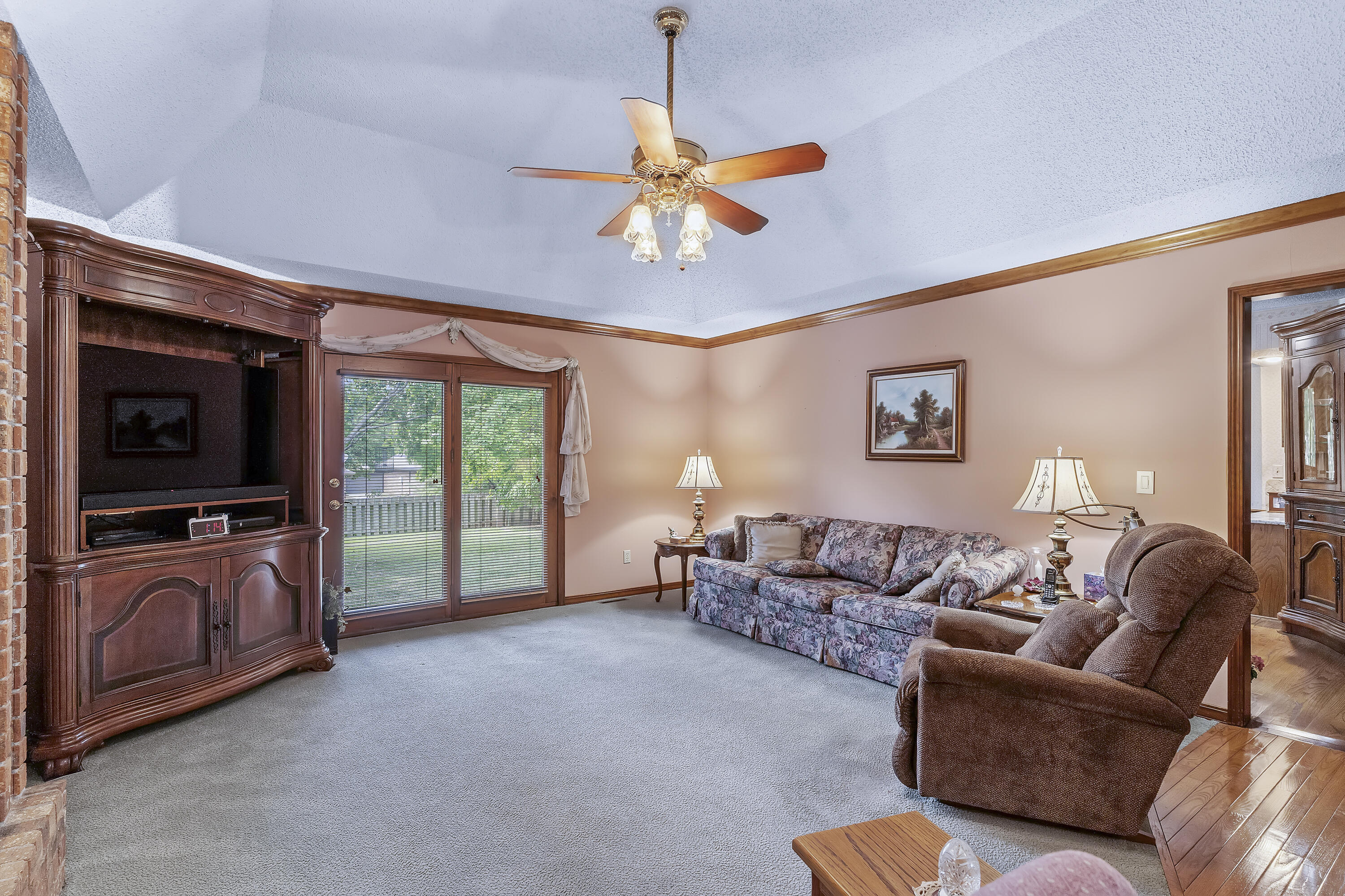 4715 South Connor Avenue Property Photo 7