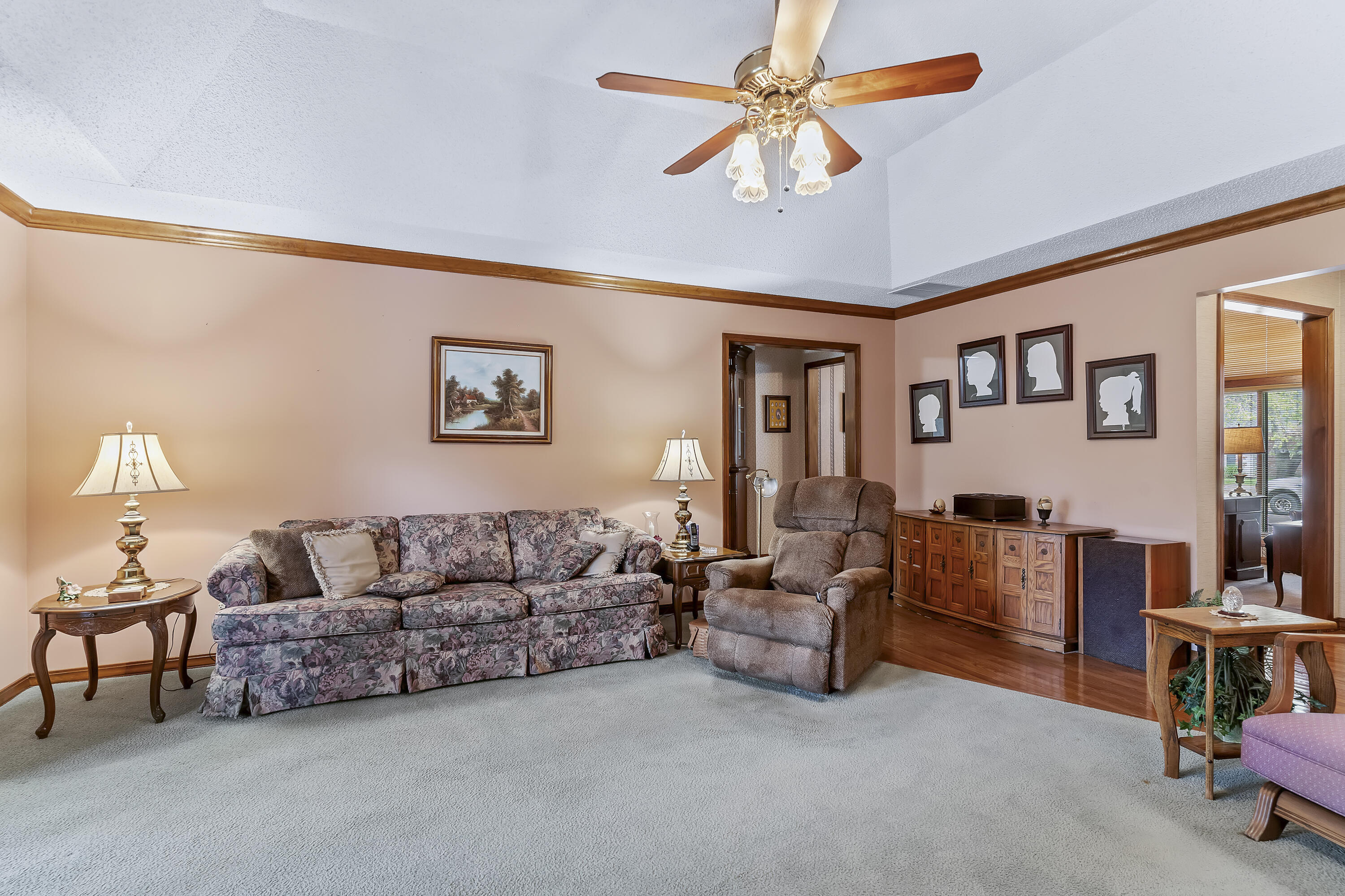 4715 South Connor Avenue Property Photo 11