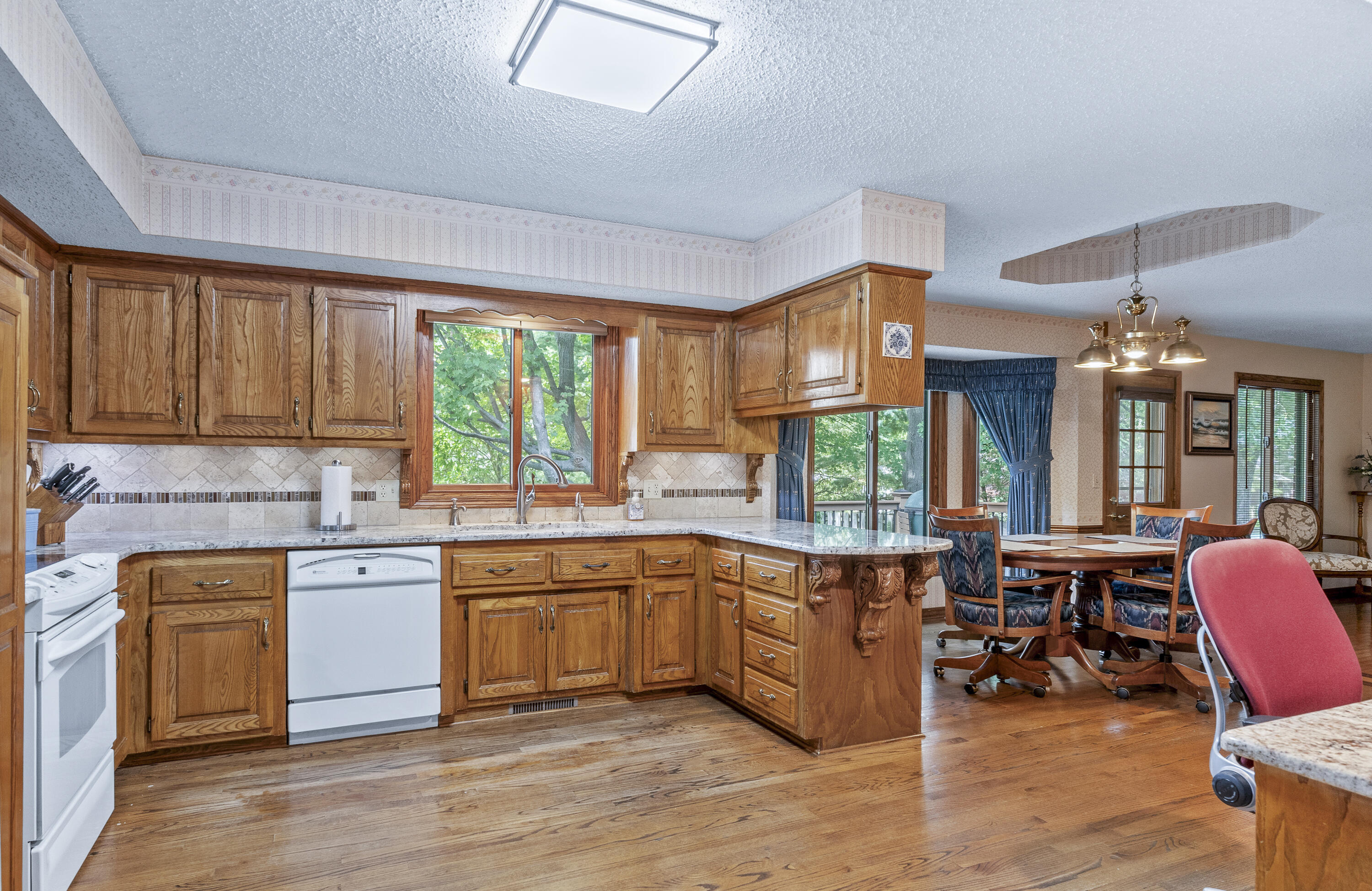 4715 South Connor Avenue Property Photo 14