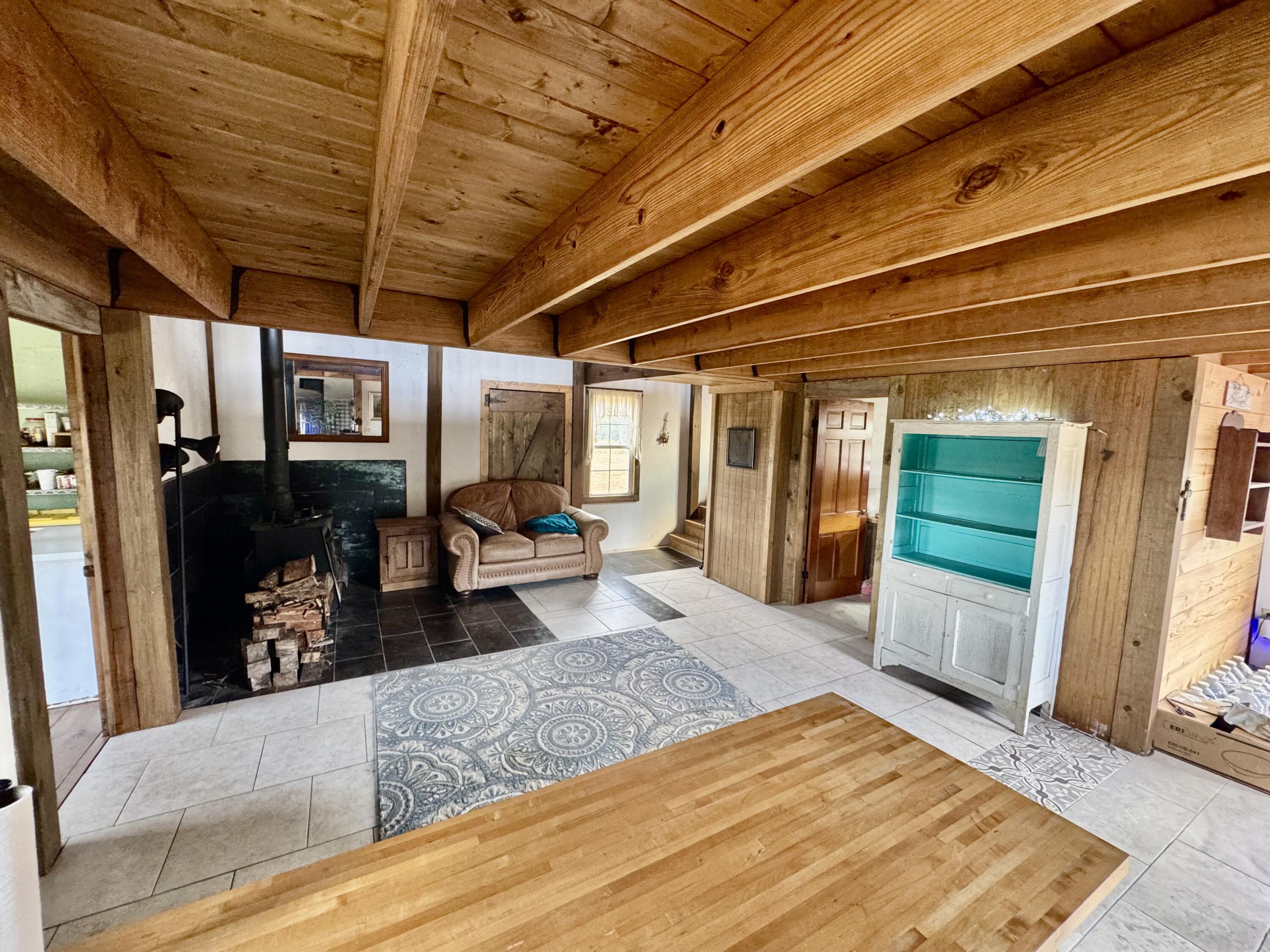 1374 Scotch Hollow Road Property Photo 7