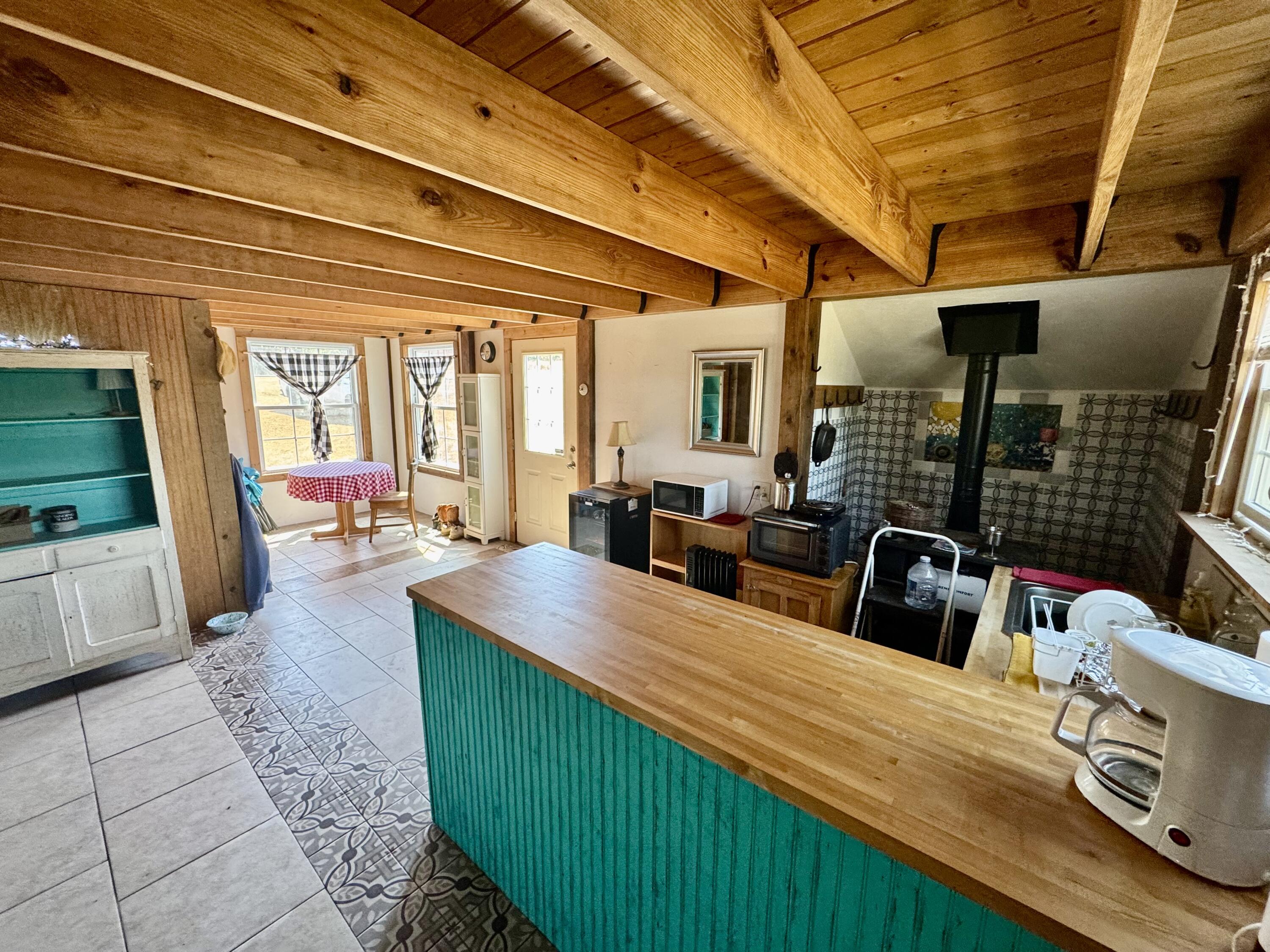 1374 Scotch Hollow Road Property Photo 9