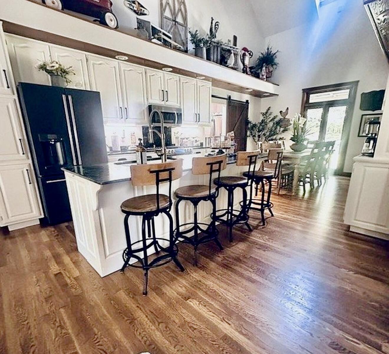 7663 Timber Ridge Drive Property Photo 7