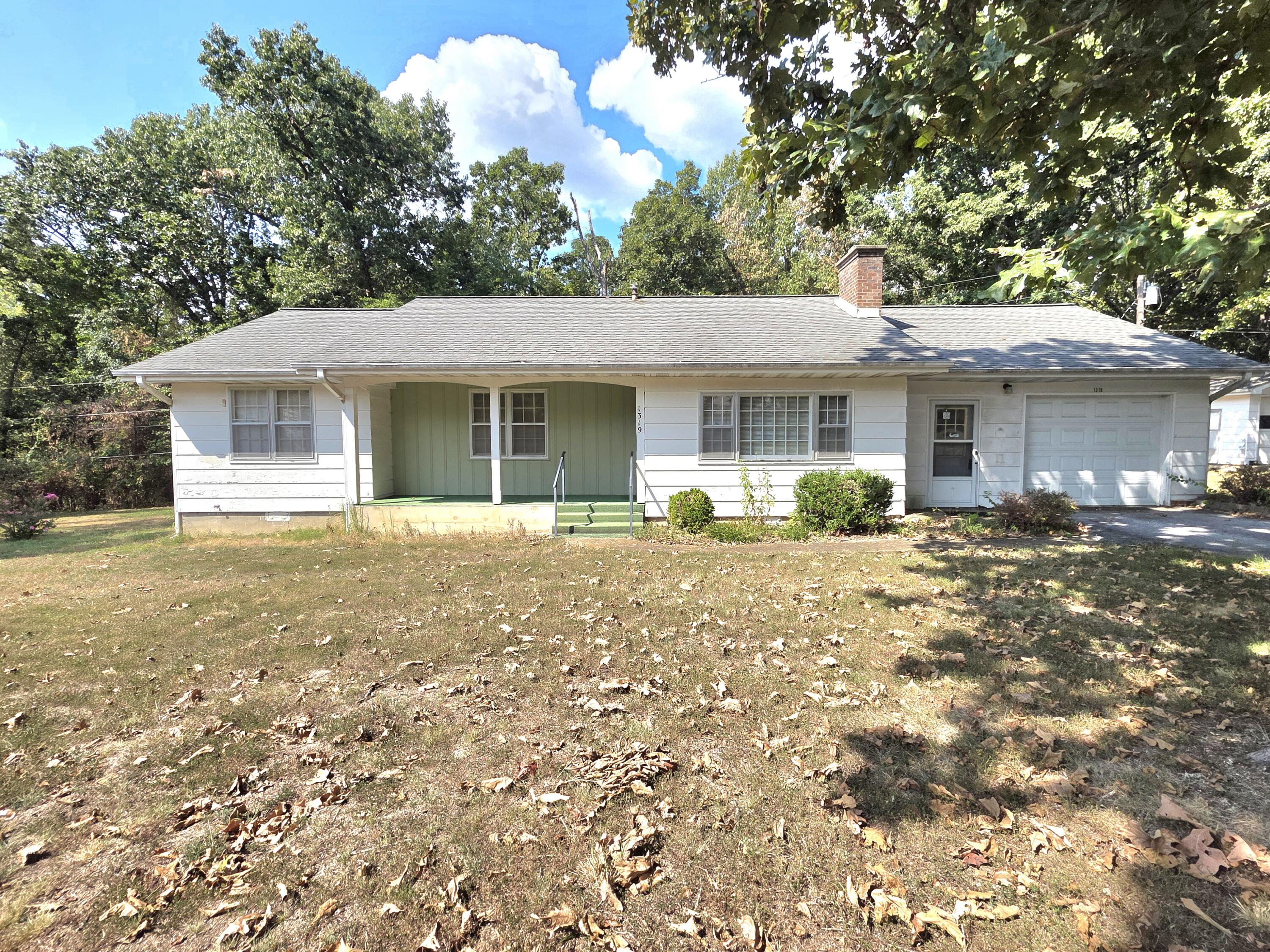 1319 Briar Wood Drive Property Photo 1