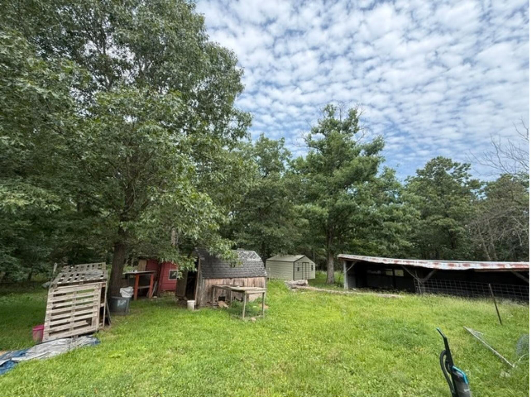 4 Arthur Trail Property Photo 3