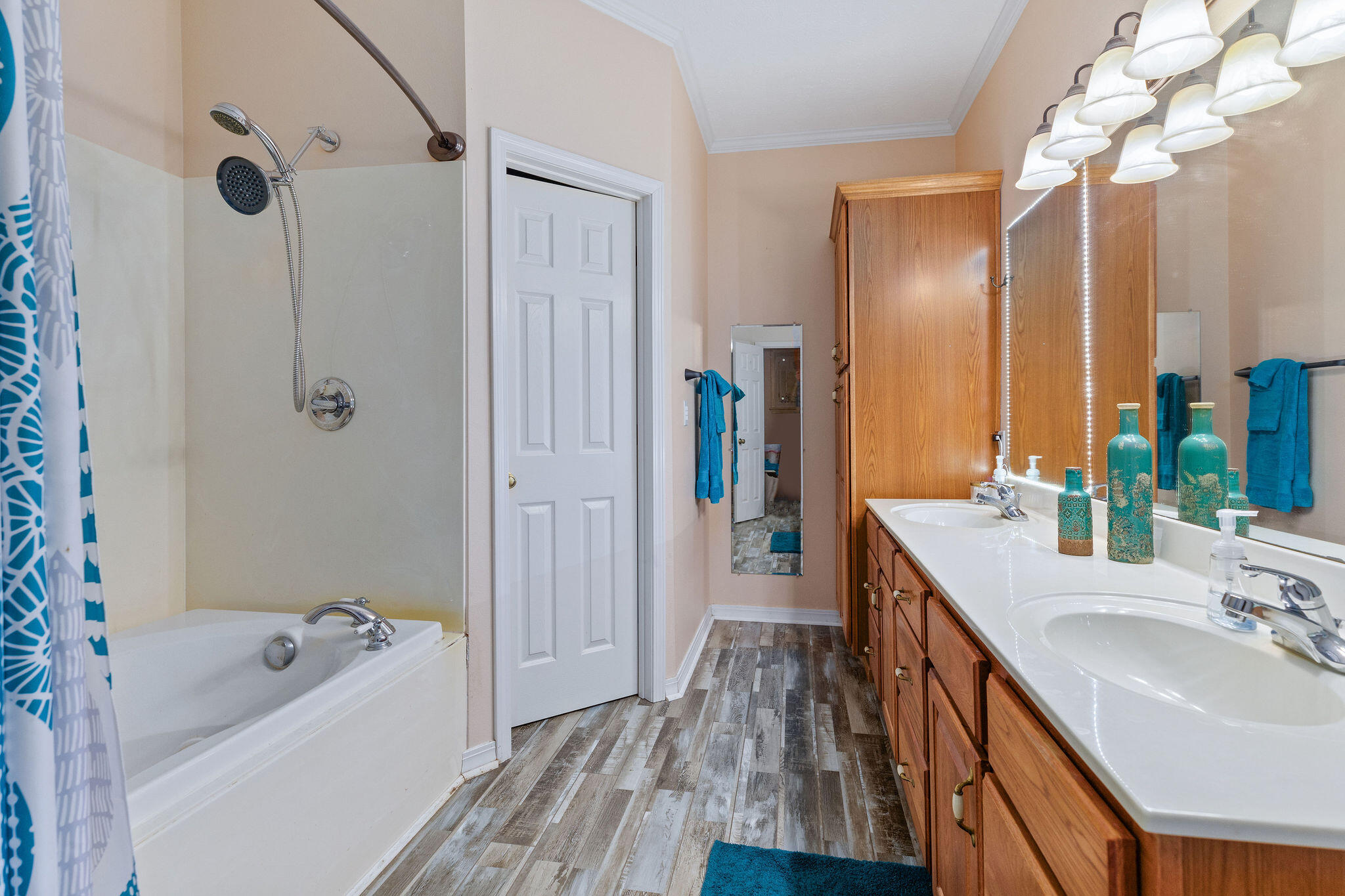 299 River Point Road Property Photo 17