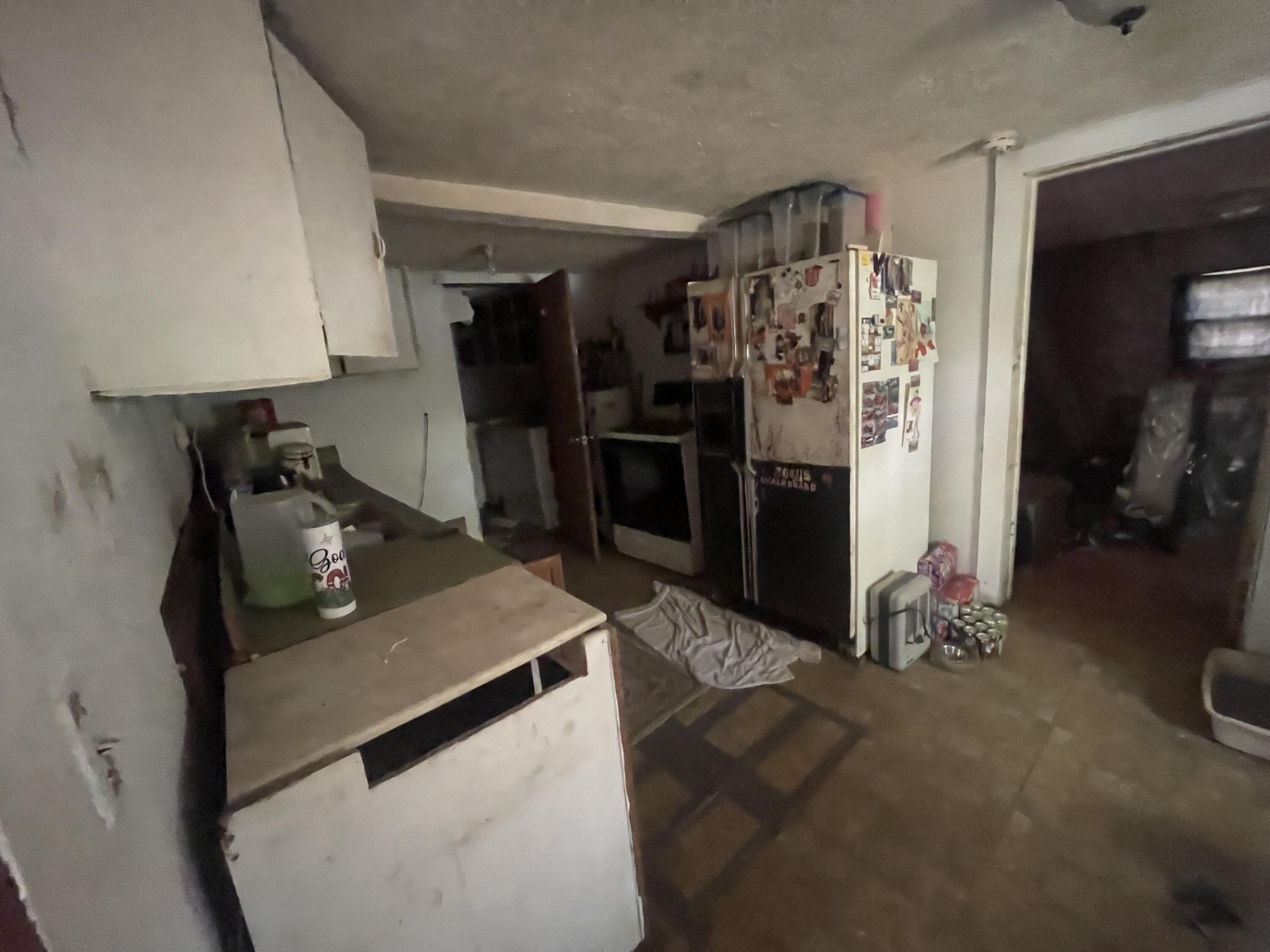 1143 North Oakland Avenue Property Photo 4