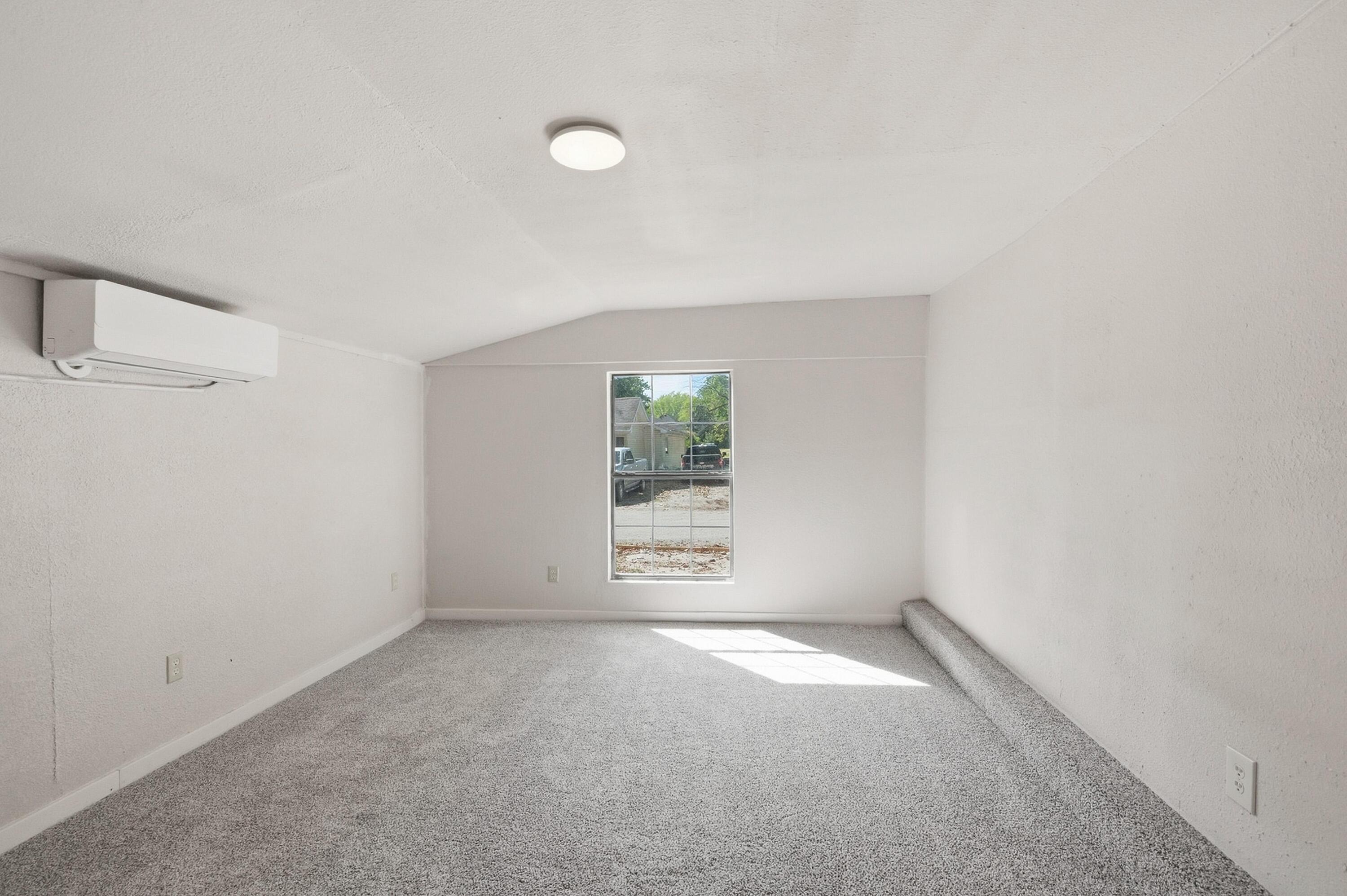 1402 Poplar Street Property Photo 10