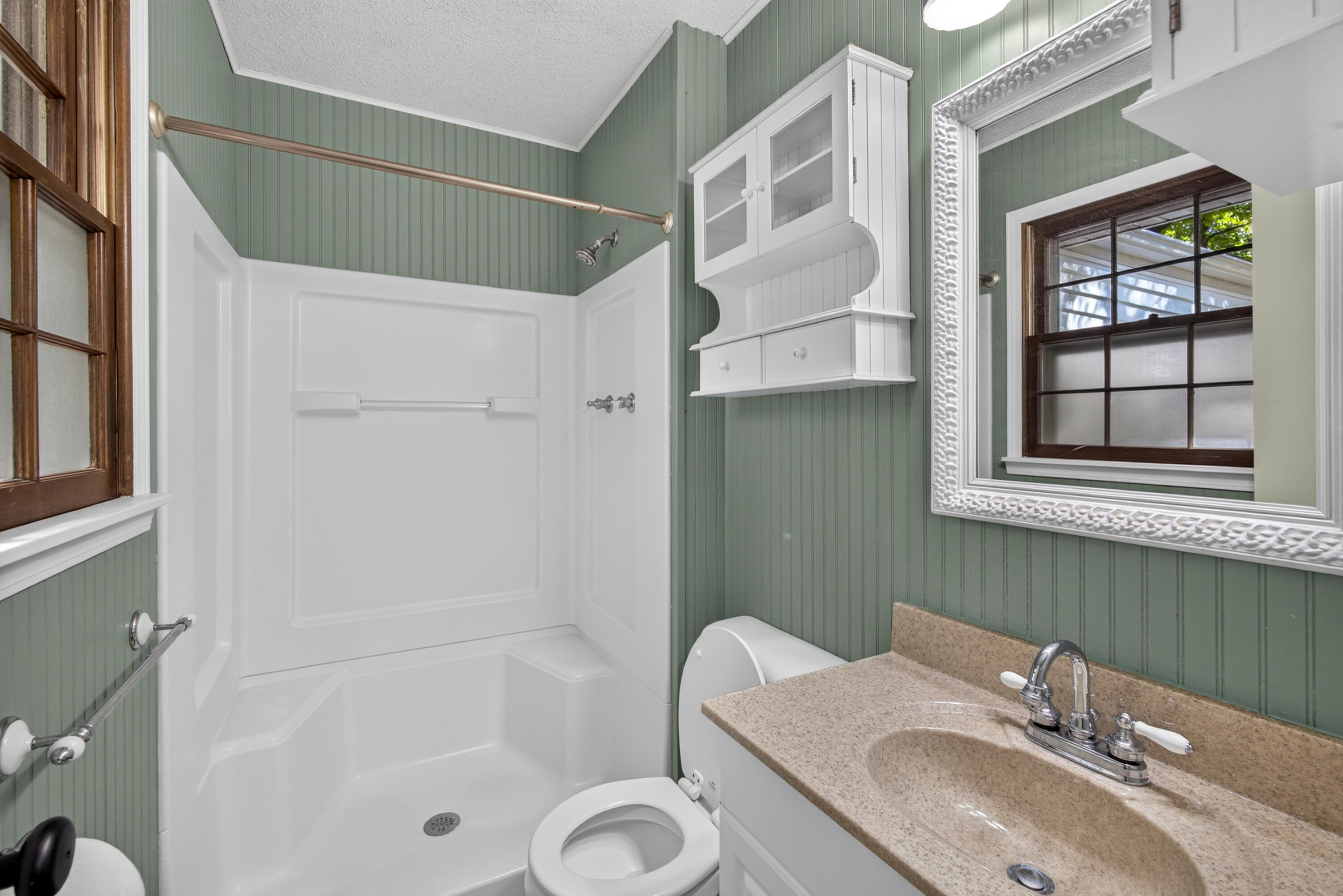 2829 North Oakland Avenue Property Photo 21