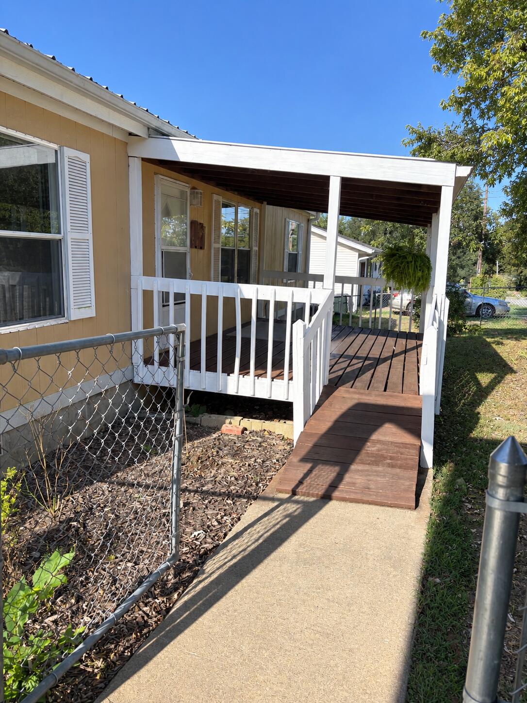 143 East Ella Street Property Photo 2
