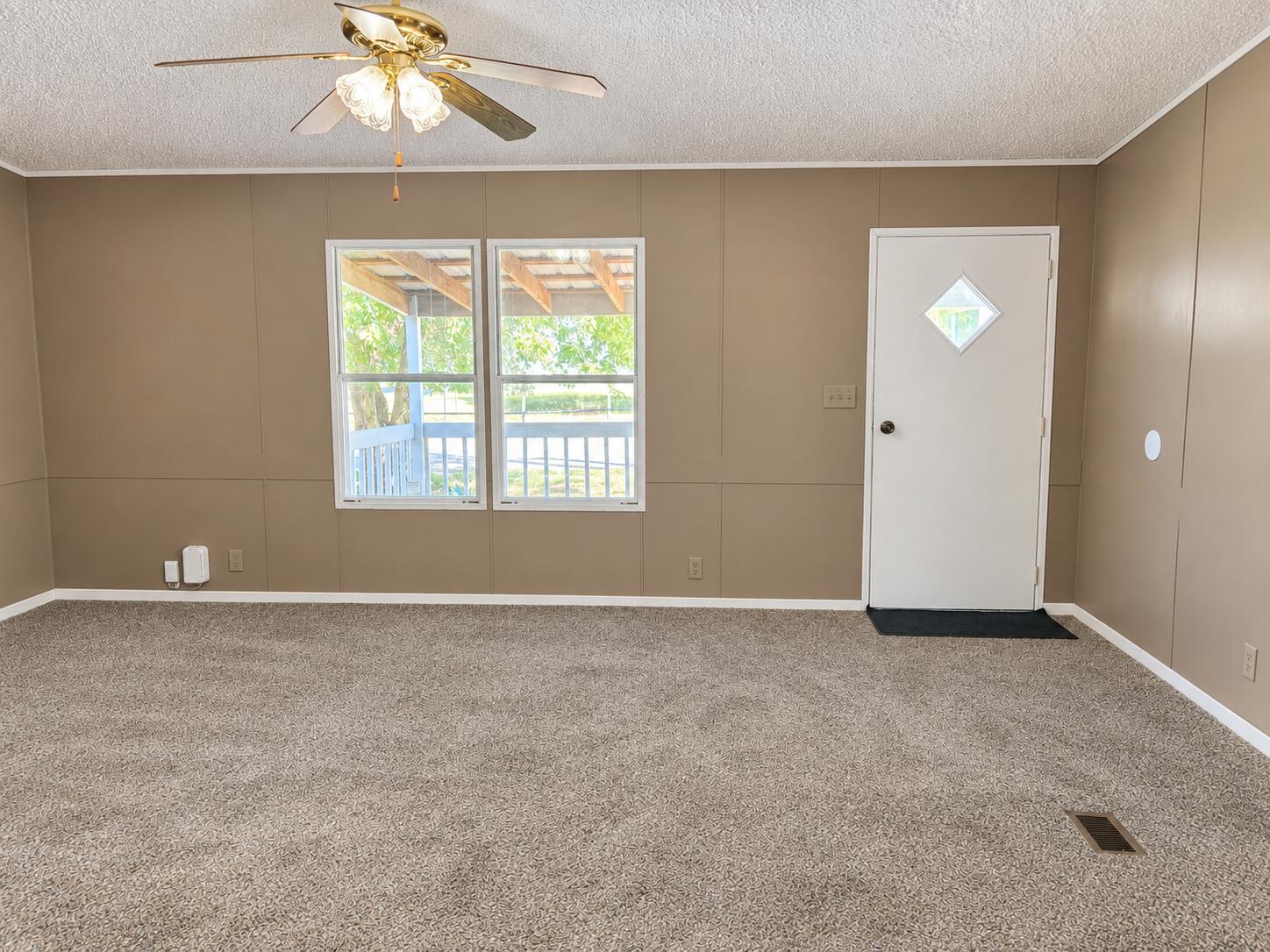 143 East Ella Street Property Photo 5