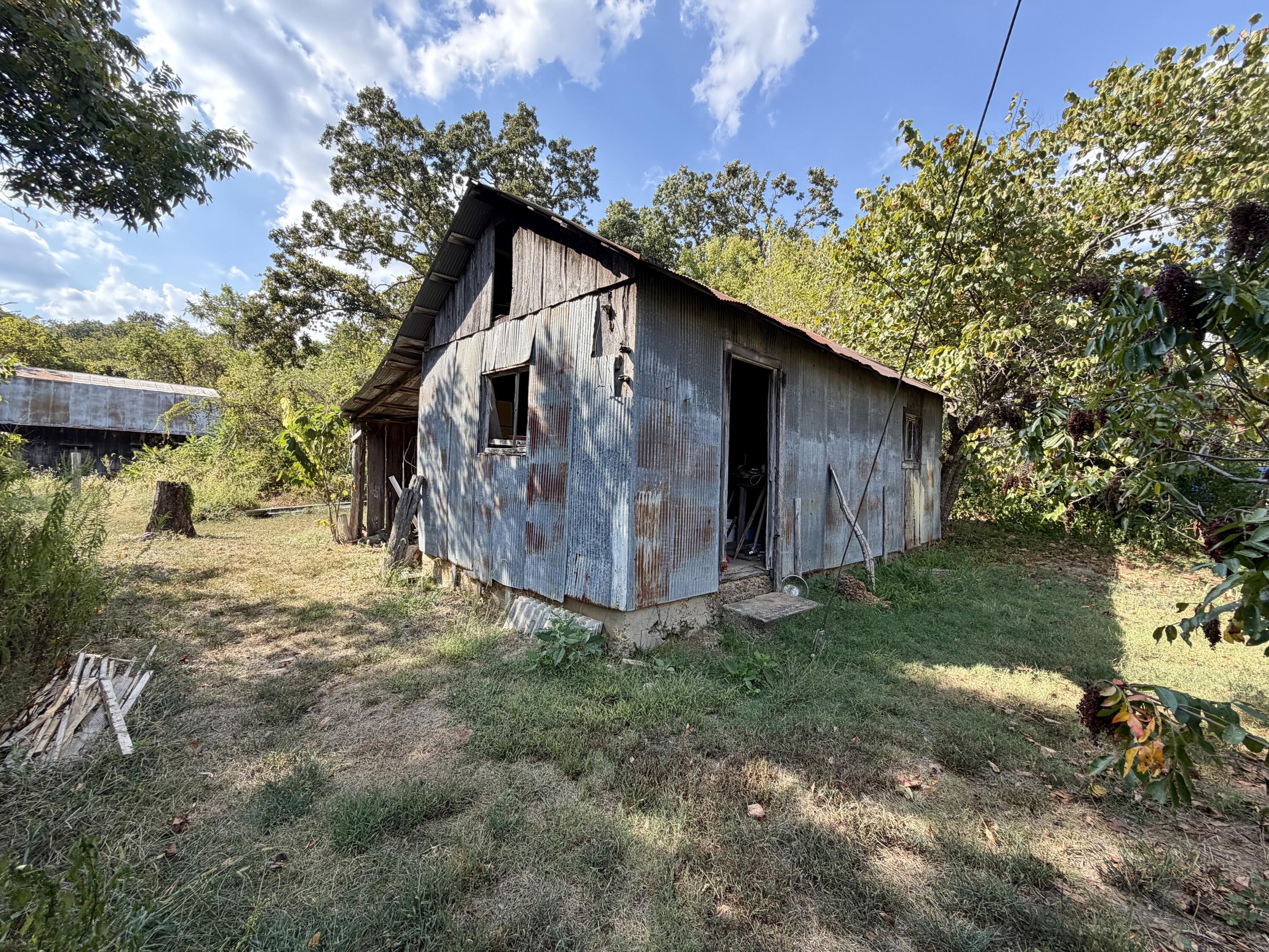 960 County Road 412 Property Photo 19
