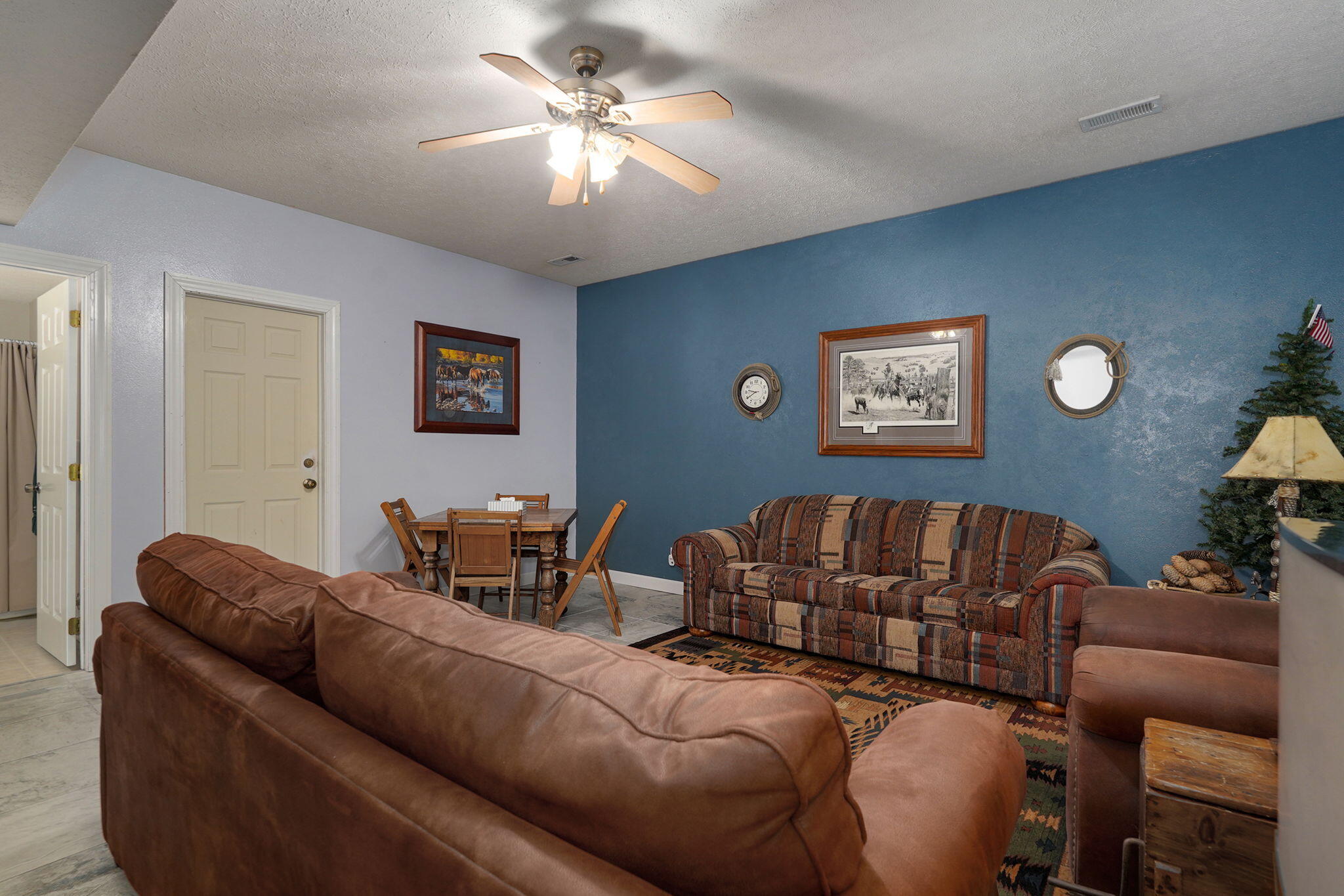 8385 Lawrence 2082 Property Photo 32