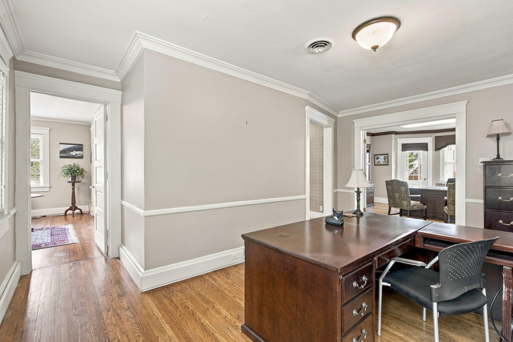 1201 East Walnut Street Property Photo 22