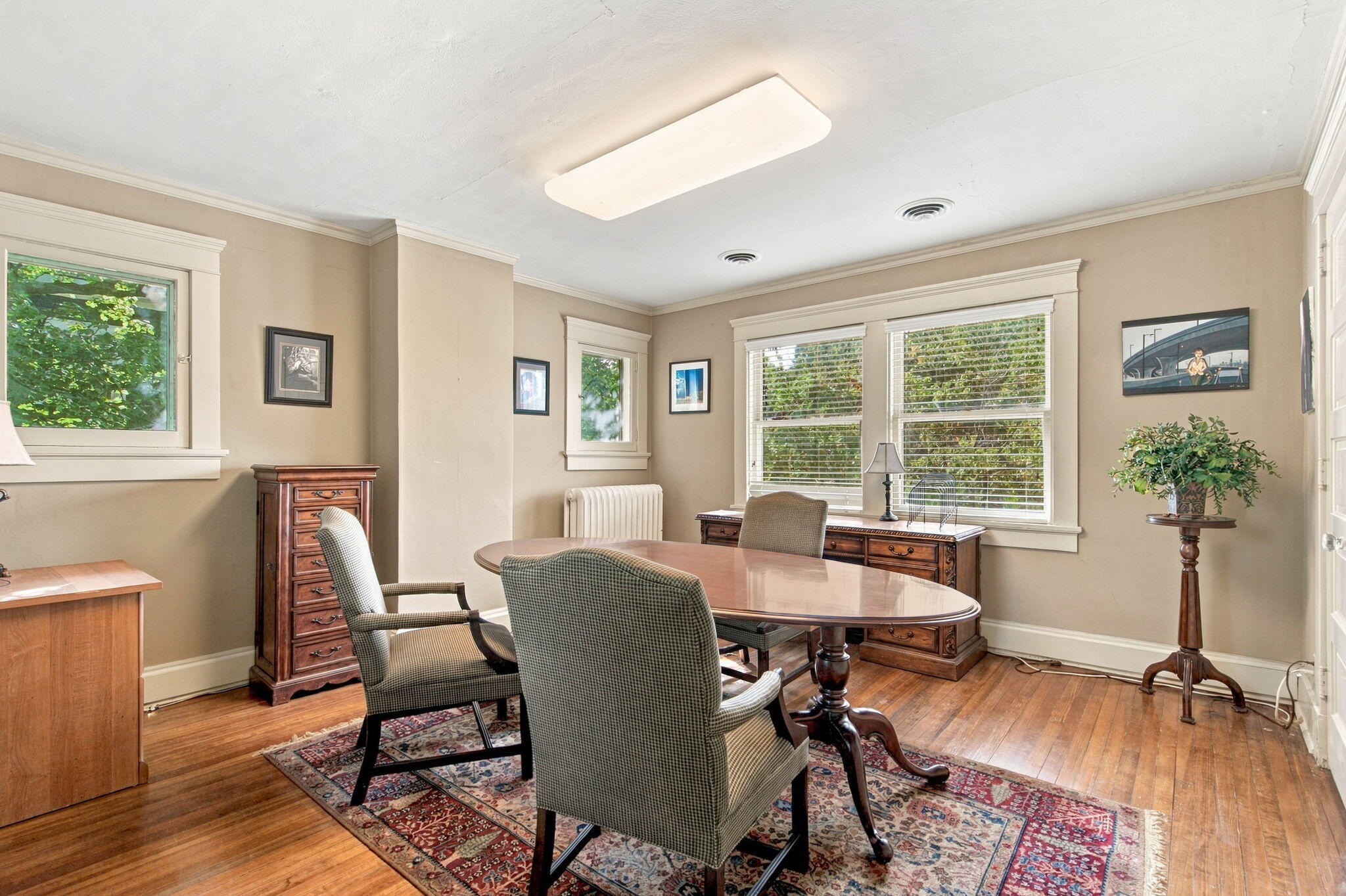 1201 East Walnut Street Property Photo 23