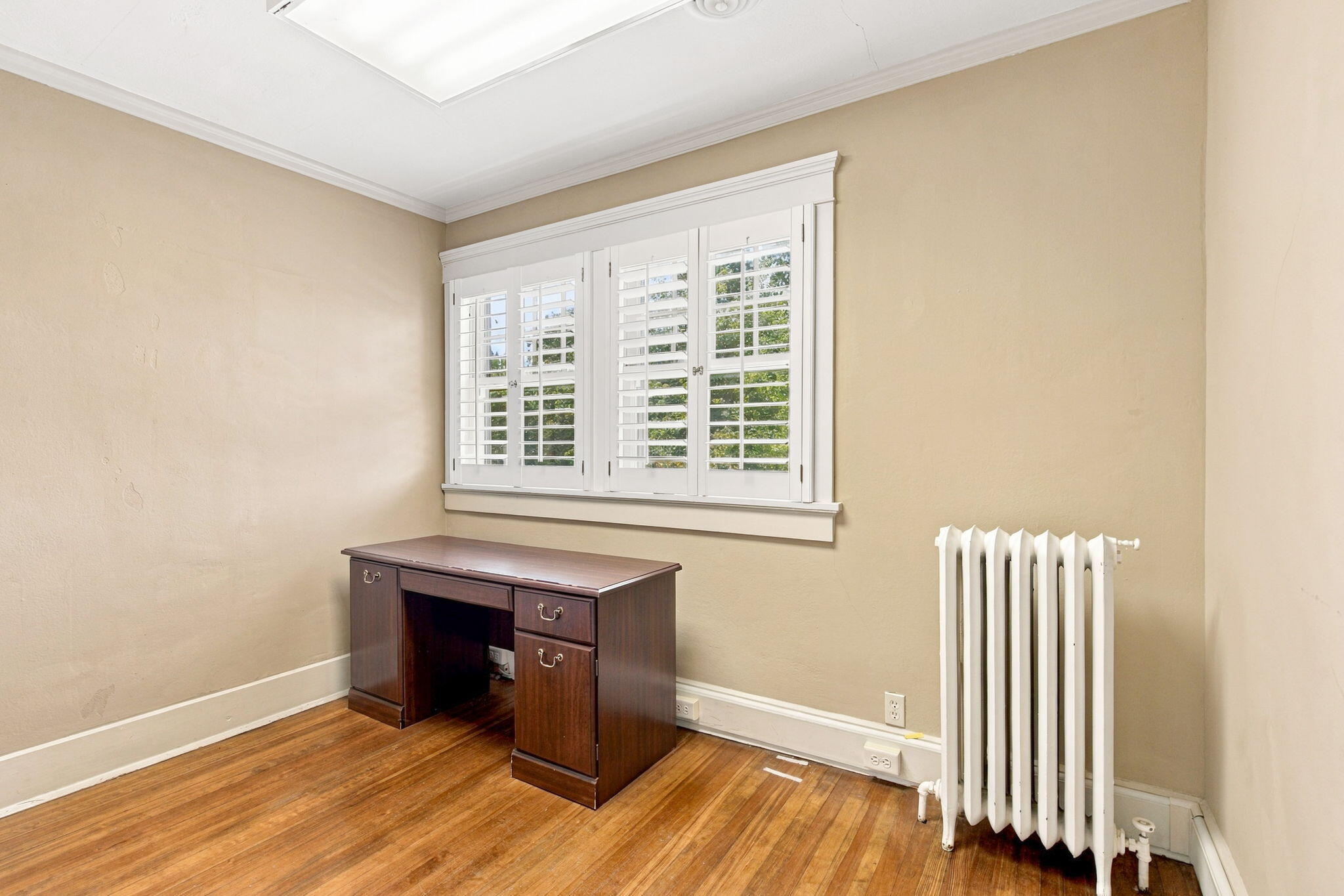 1201 East Walnut Street Property Photo 28