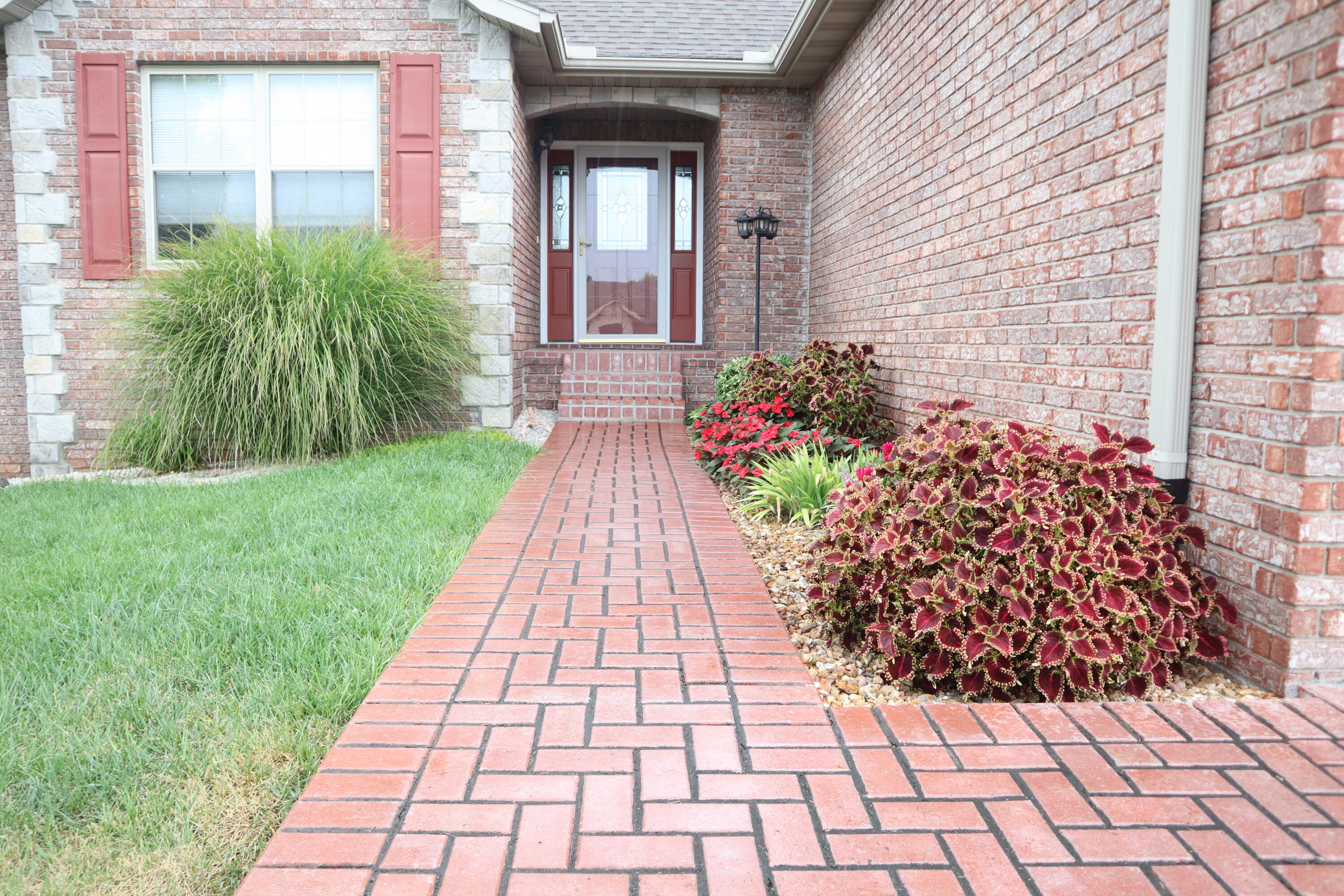5714 South Lexington Avenue Property Photo 3