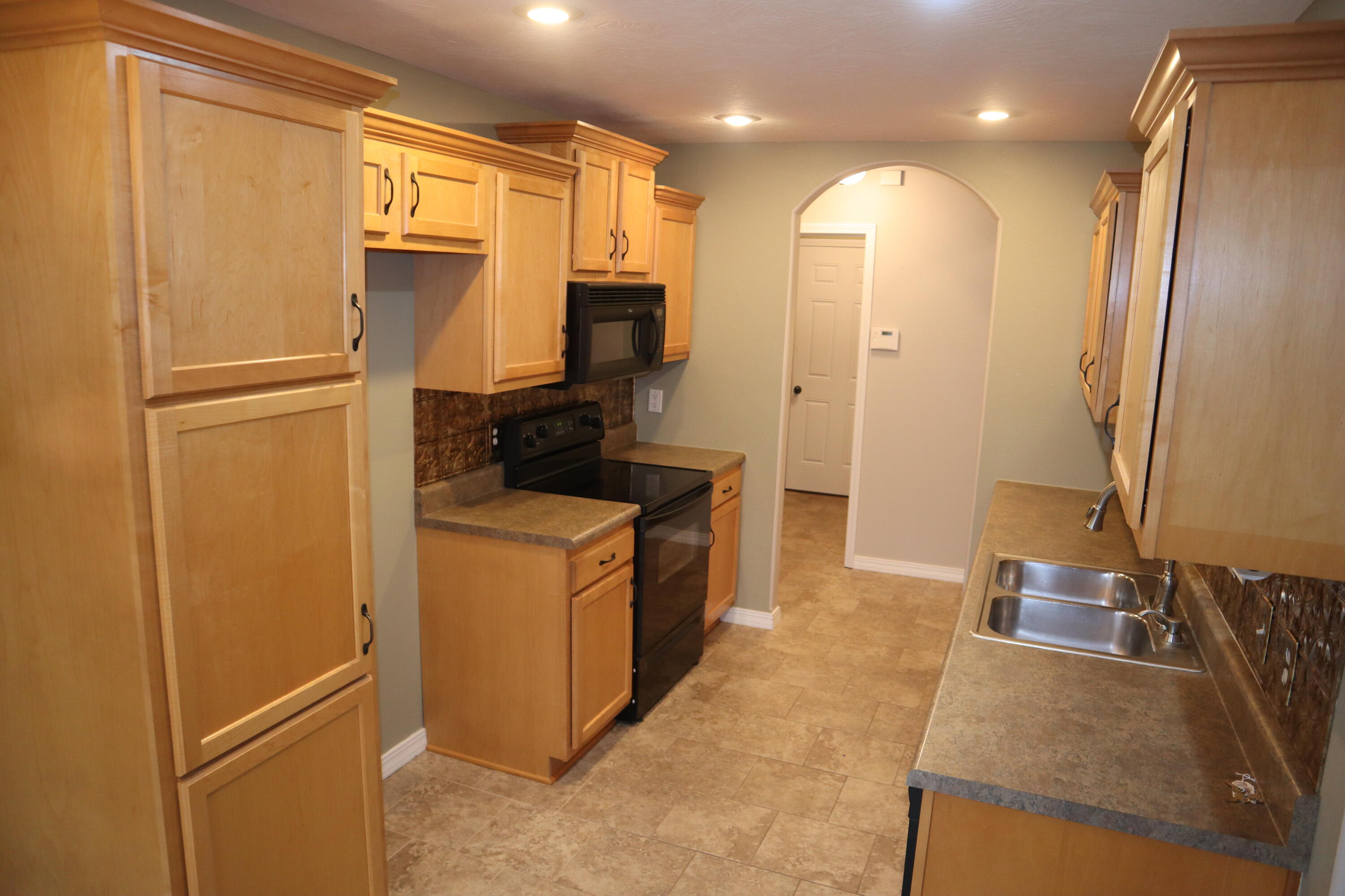 5714 South Lexington Avenue Property Photo 5