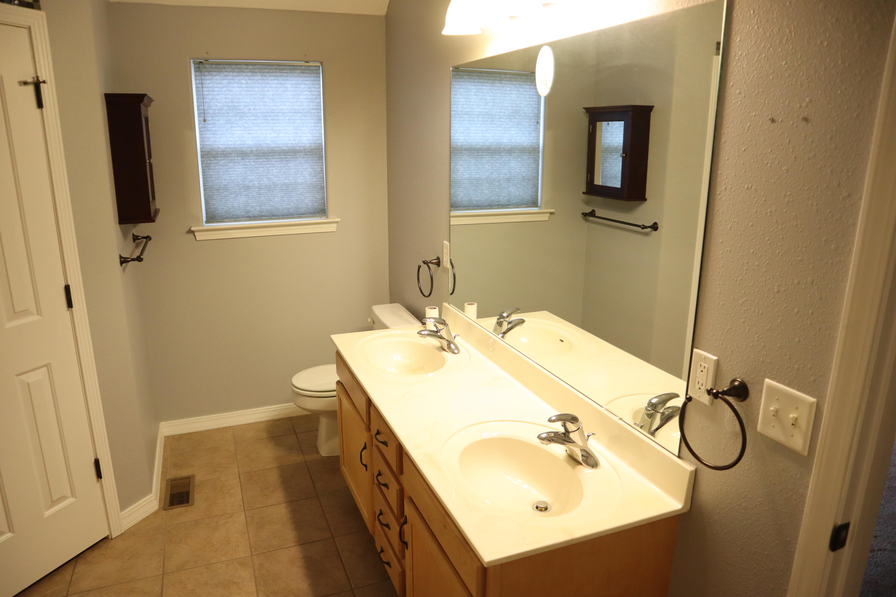 5714 South Lexington Avenue Property Photo 21